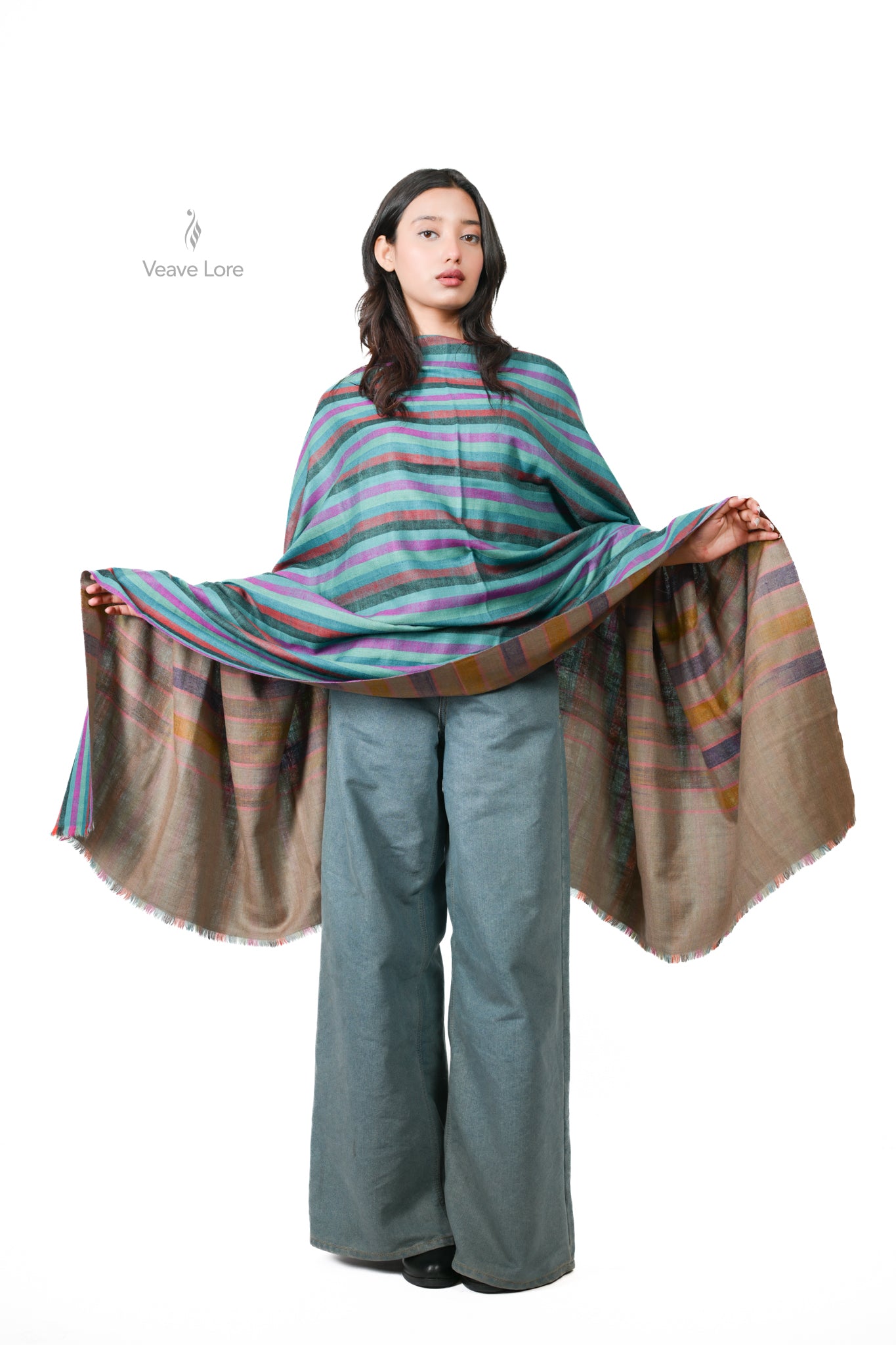 Do-Ri-Ki Rang-e-Kohsar Kashmiri Pashmina Shawl