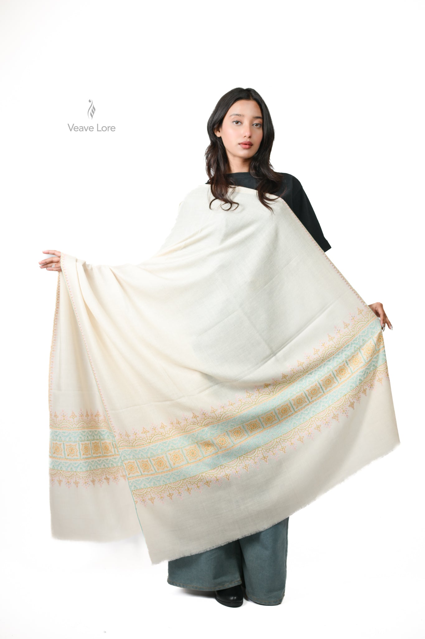 Sehr-e-Yasmeen Palledar Pashmina Shawl