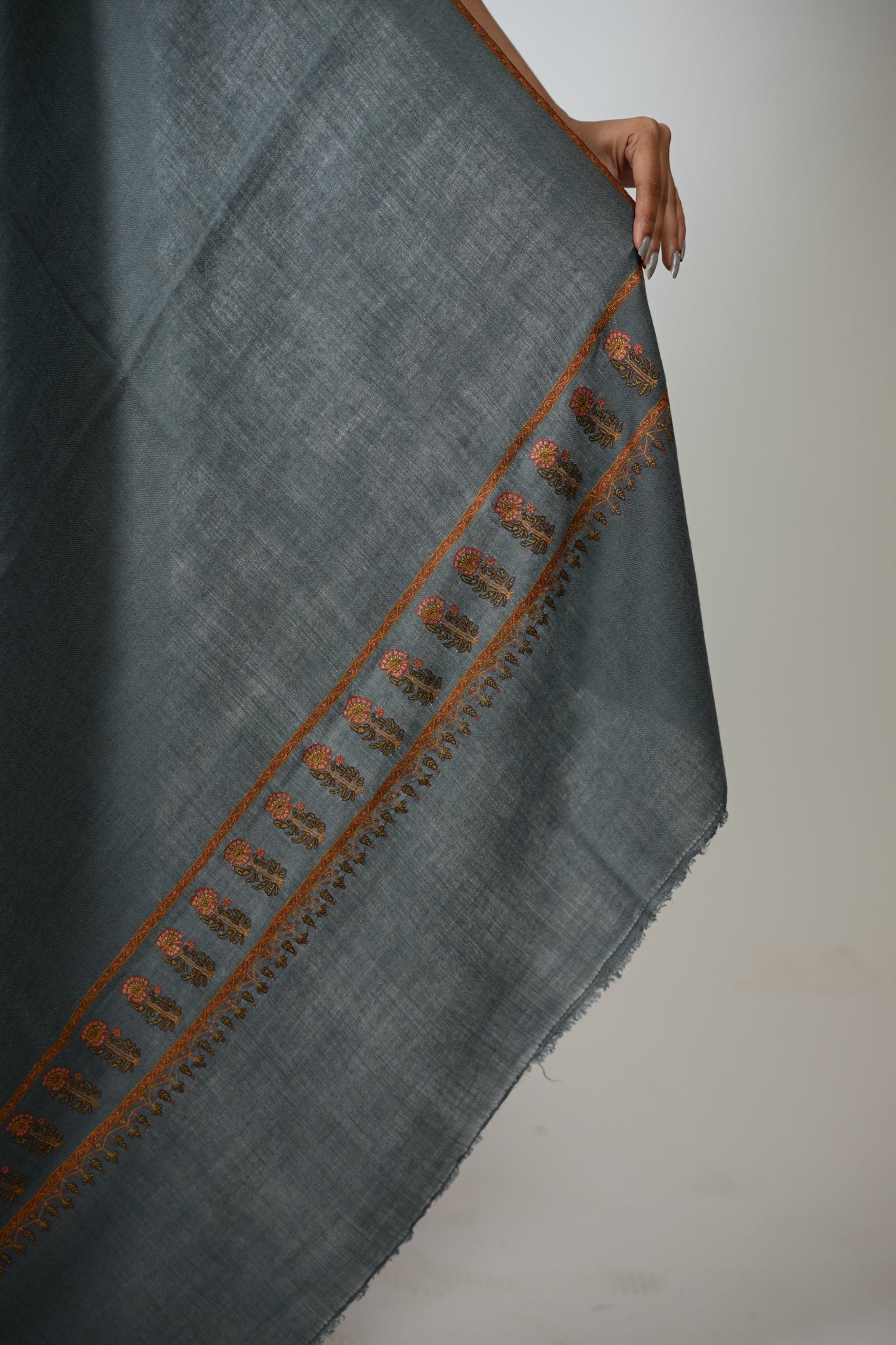 Abr-e-Gulshan Palledar Pashmina Shawl