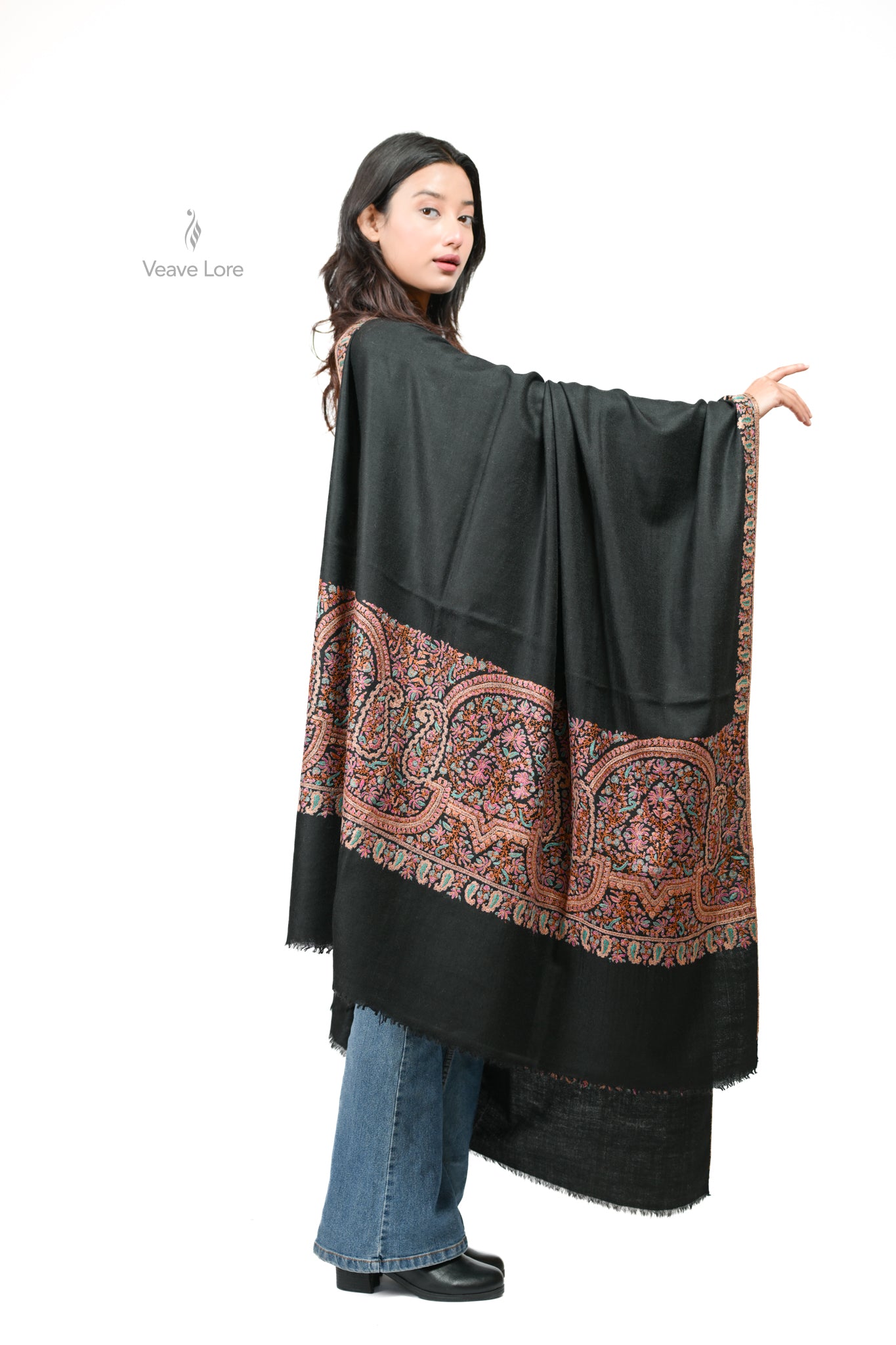 Shab-e-Naqsh Palledar Pashmina Shawl