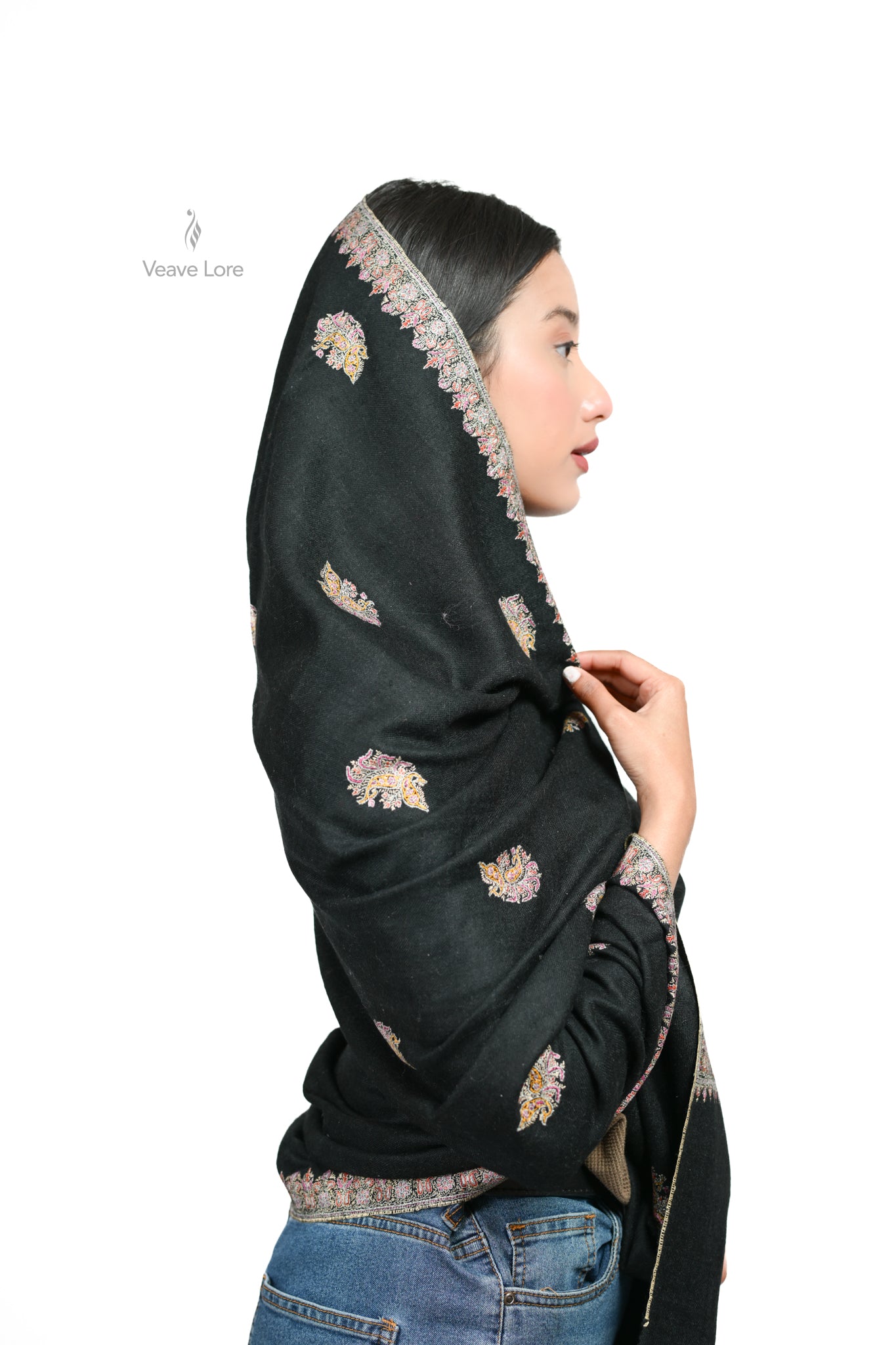 Husn-e-Siyah Pashmina Shawl