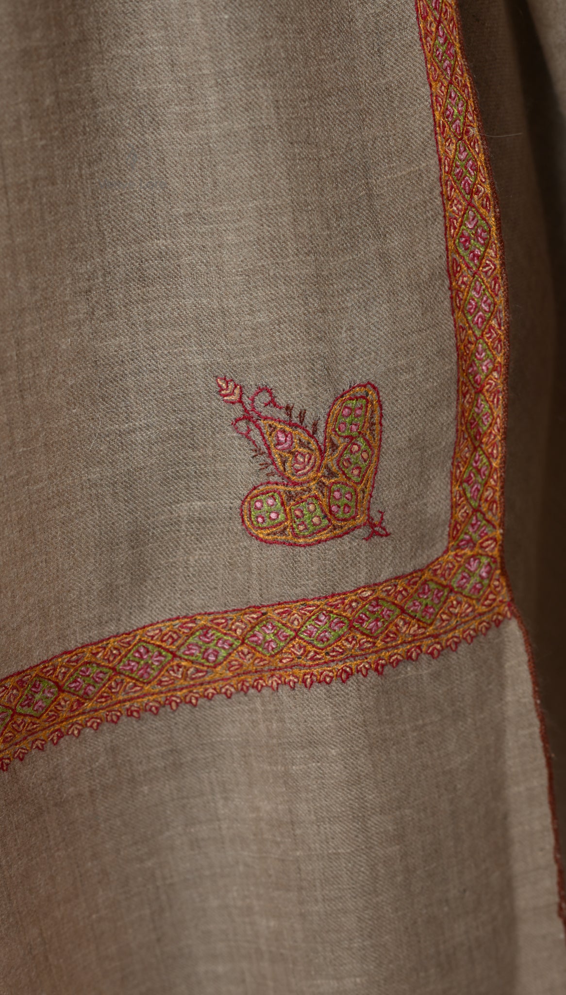 Khat-e-Noor Pashmina Shawl