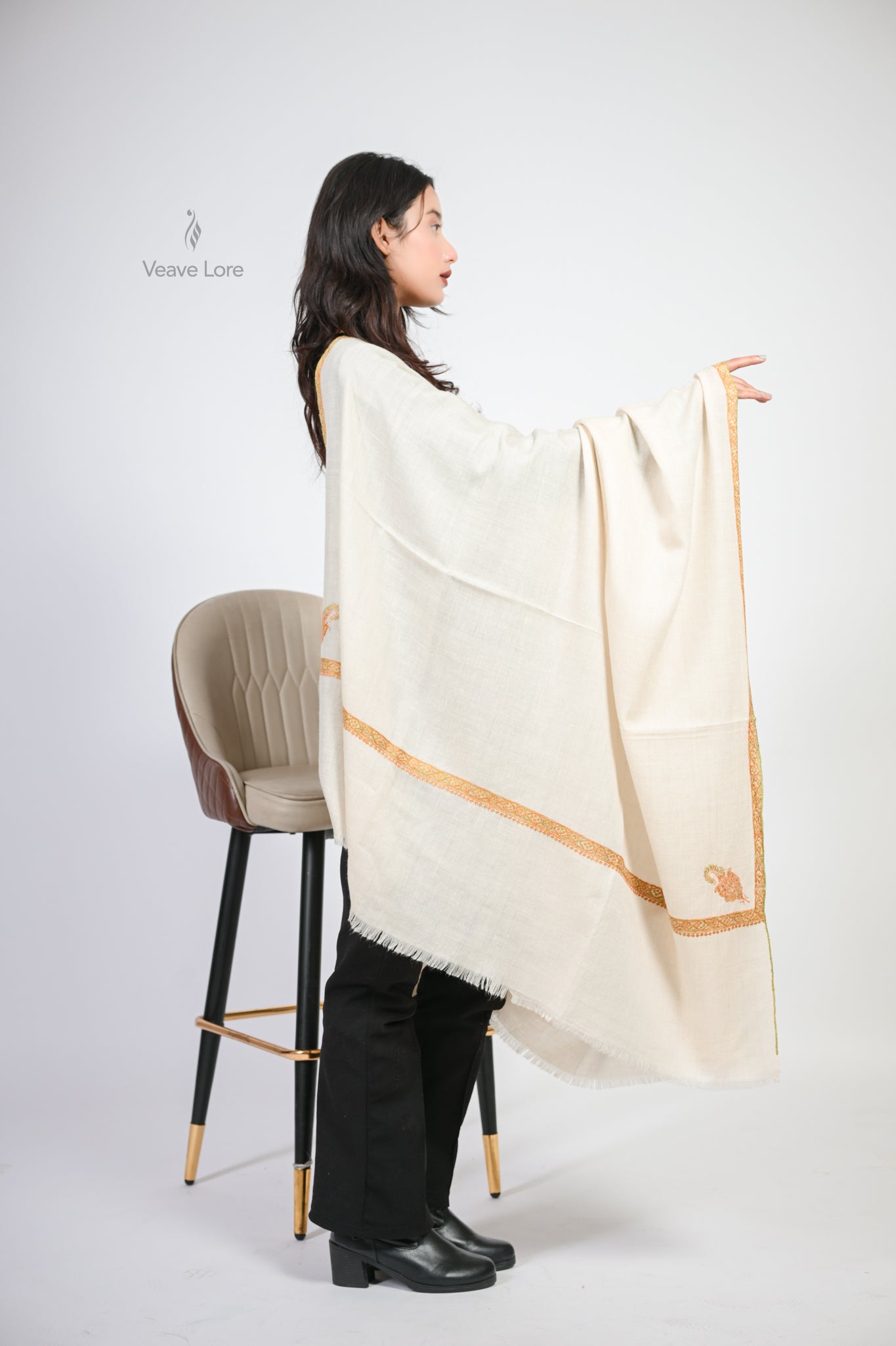 Nazm-e-Buta Pashmina Shawl