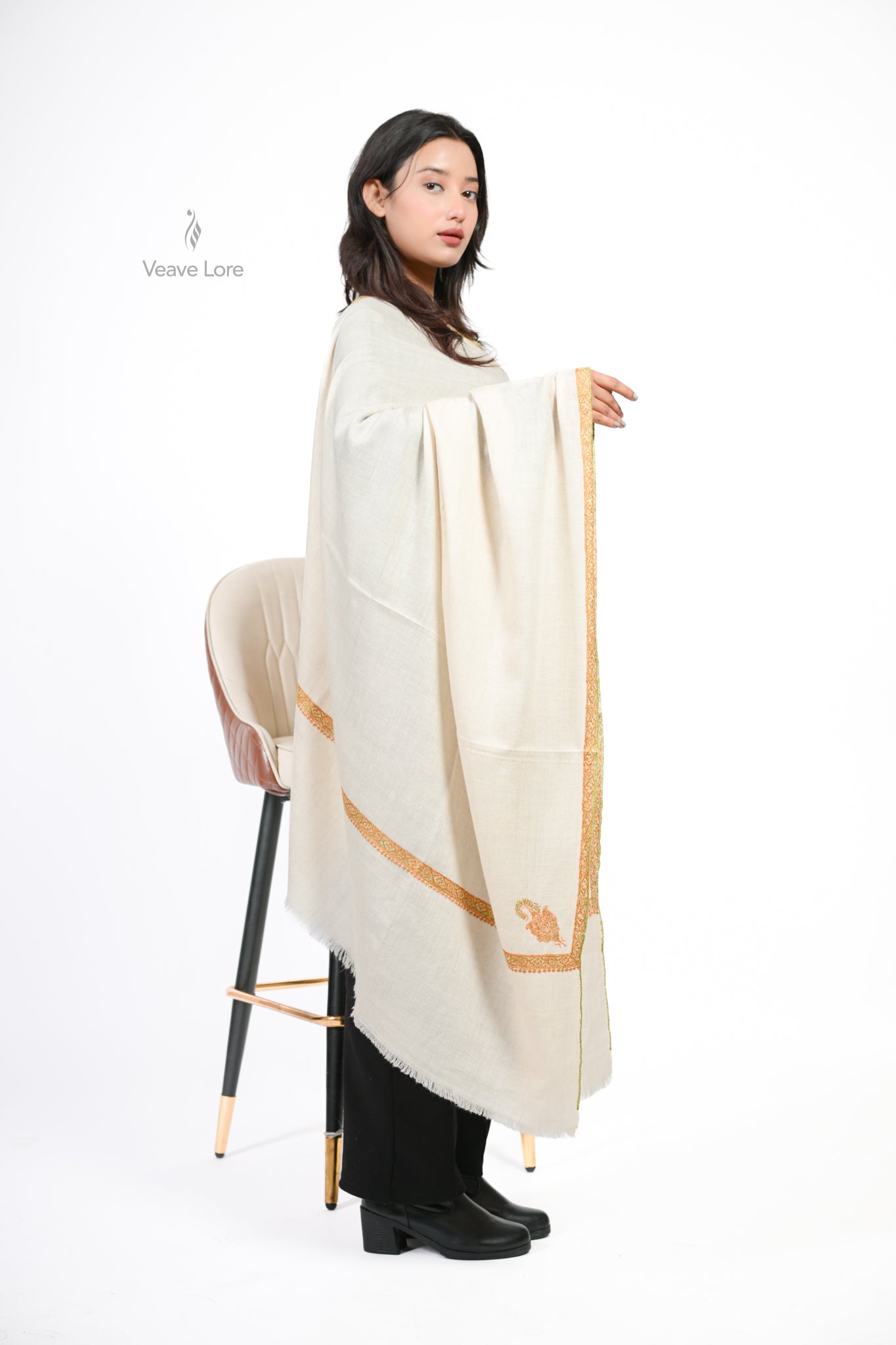 Nazm-e-Buta Pashmina Shawl