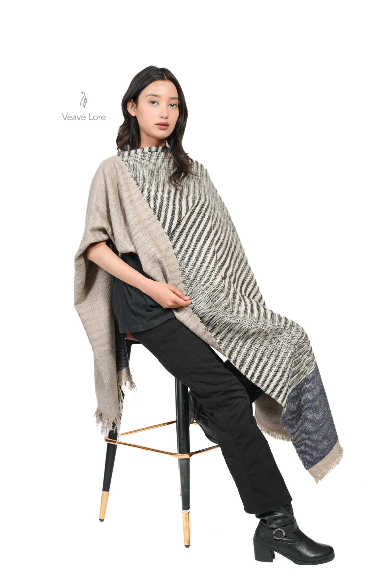 Nazm-e-Zamin Pashmina Heavyweight Stole
