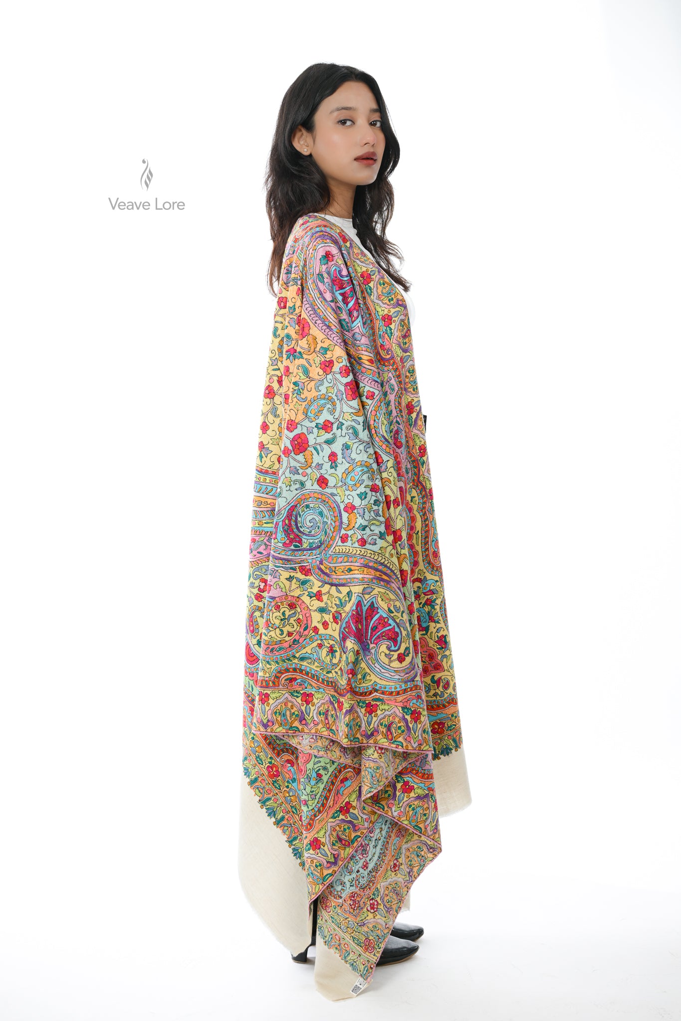 Nau Bahar Hand Embroidered Sozni Jamawar Shawl
