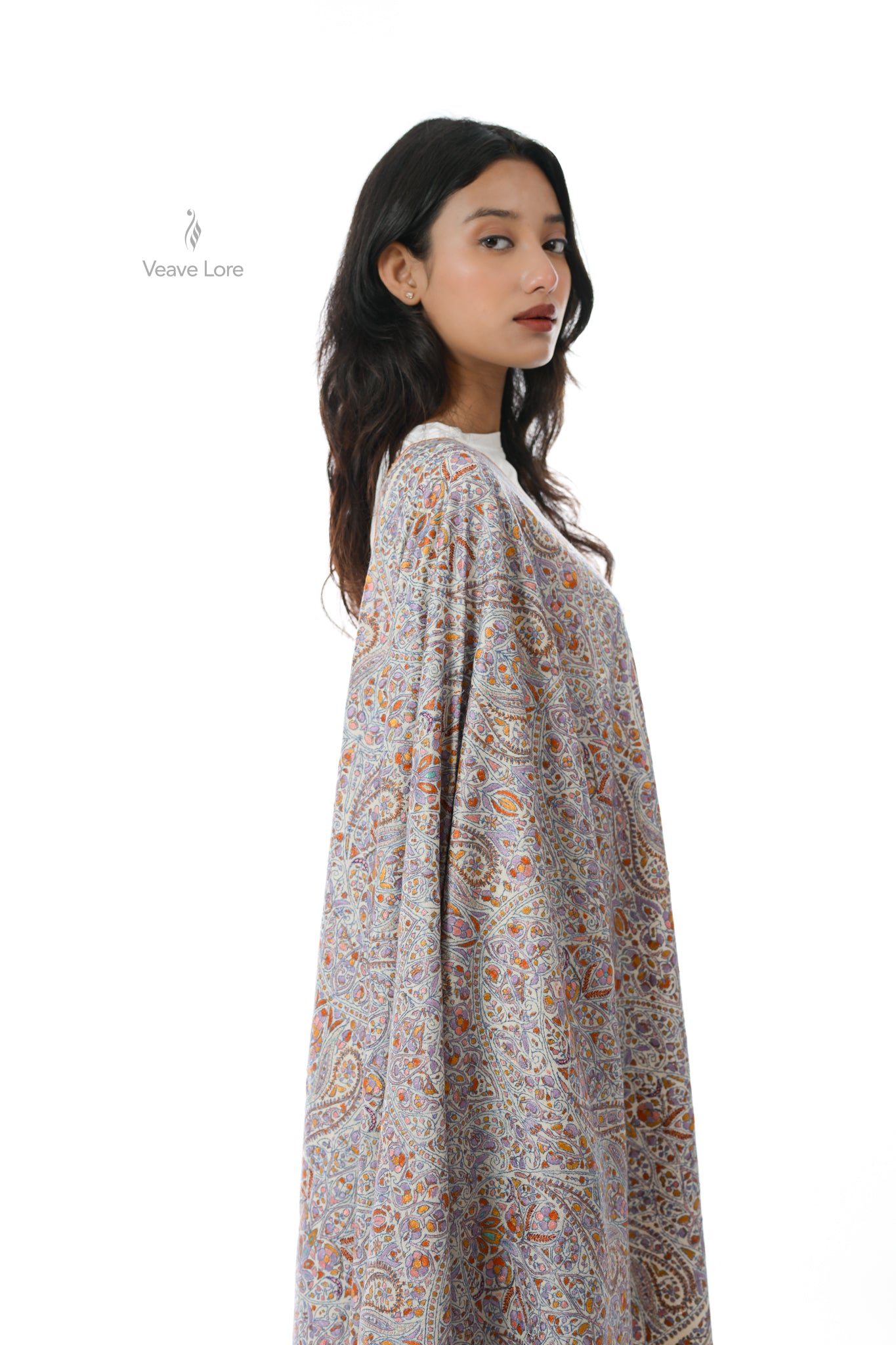 Dhuaan Gulshan Hand Embroidered Sozni Jamawar Shawl