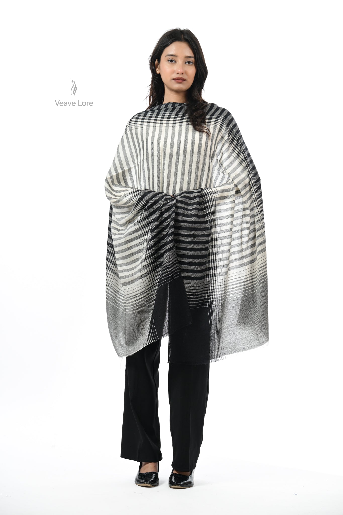 Khat-o-Naqsh Check & Stripe Stole
