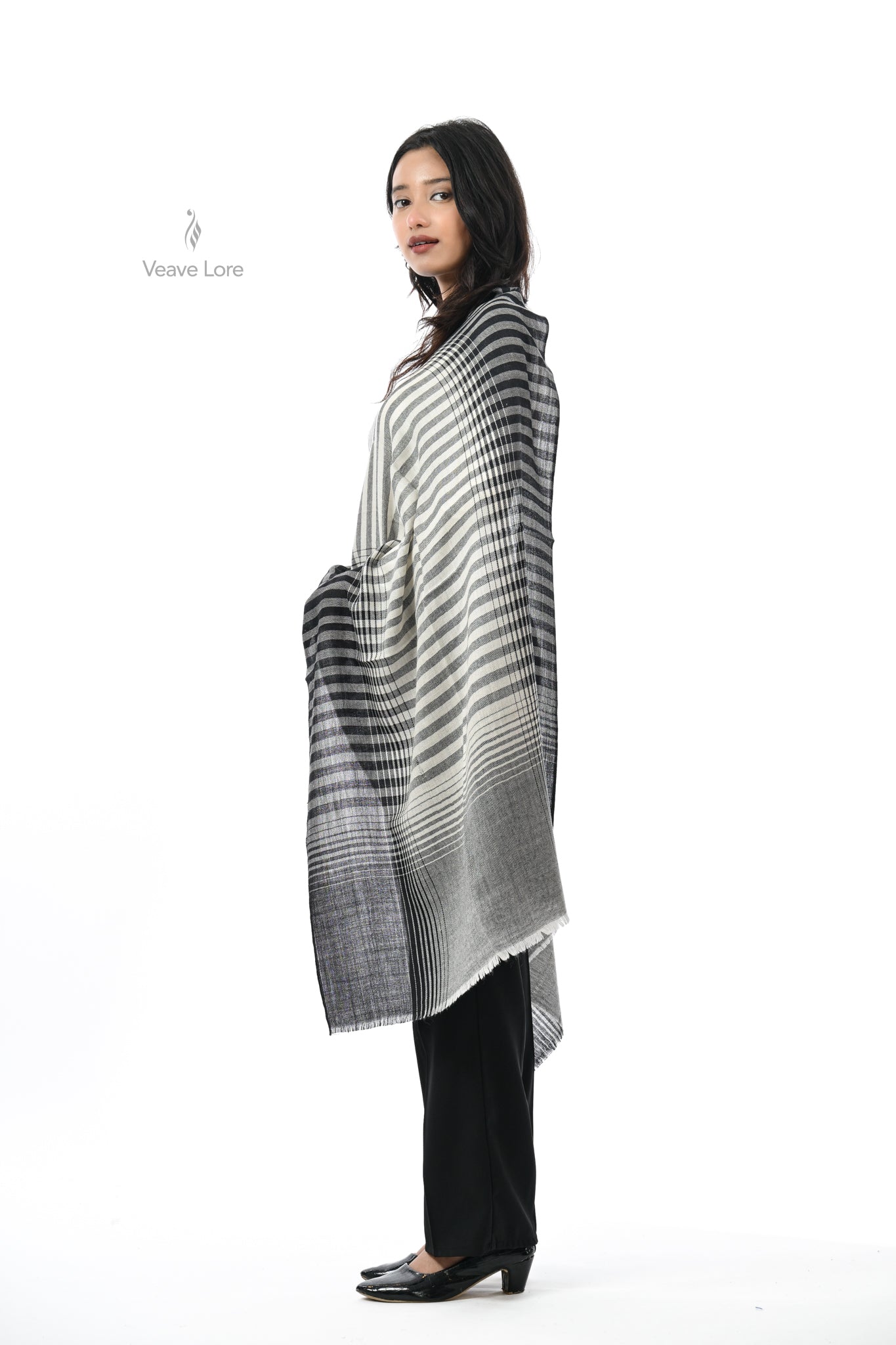 Khat-o-Naqsh Check & Stripe Stole