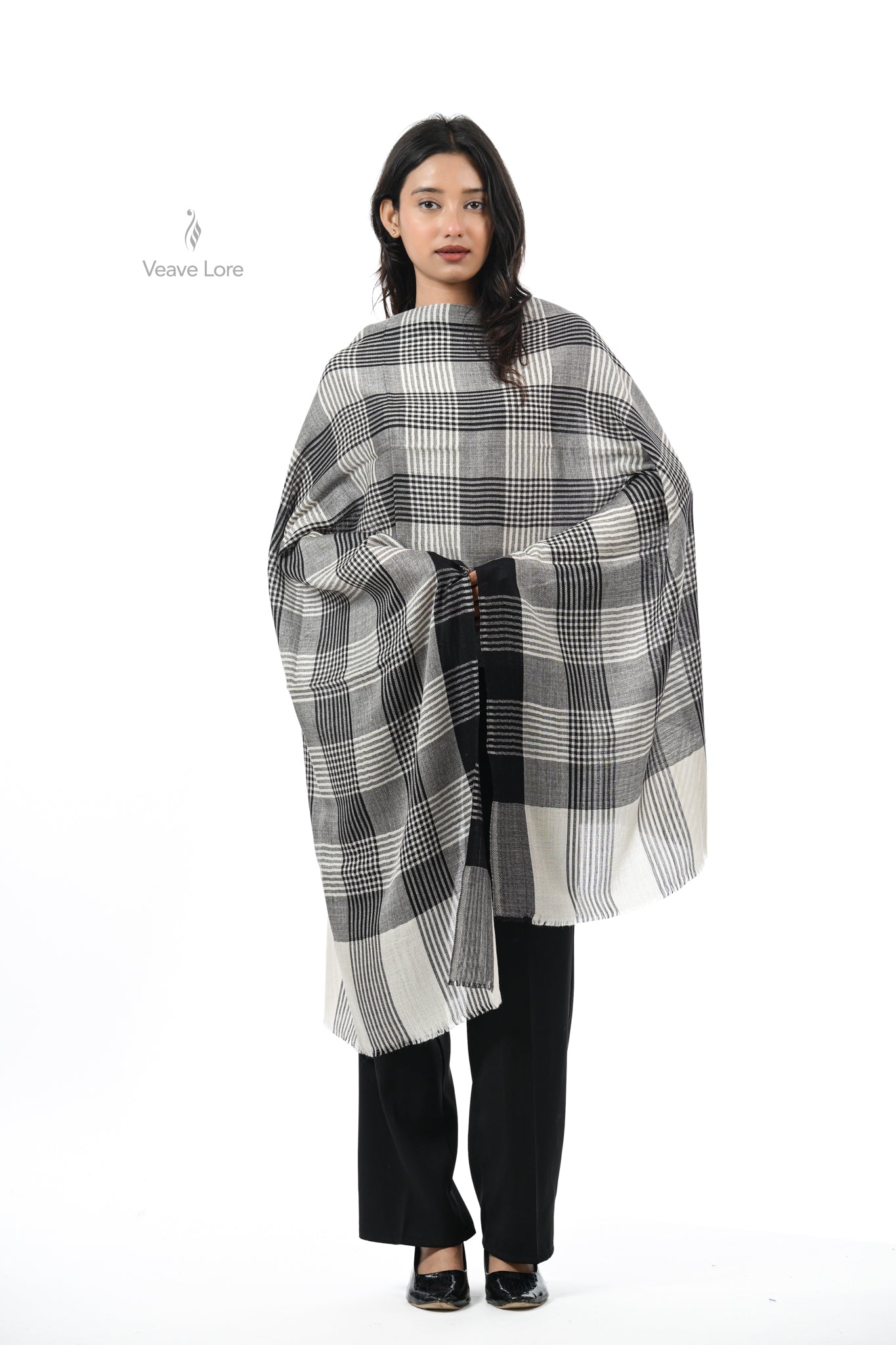 Khat-o-Naqsh Check & Stripe Stole