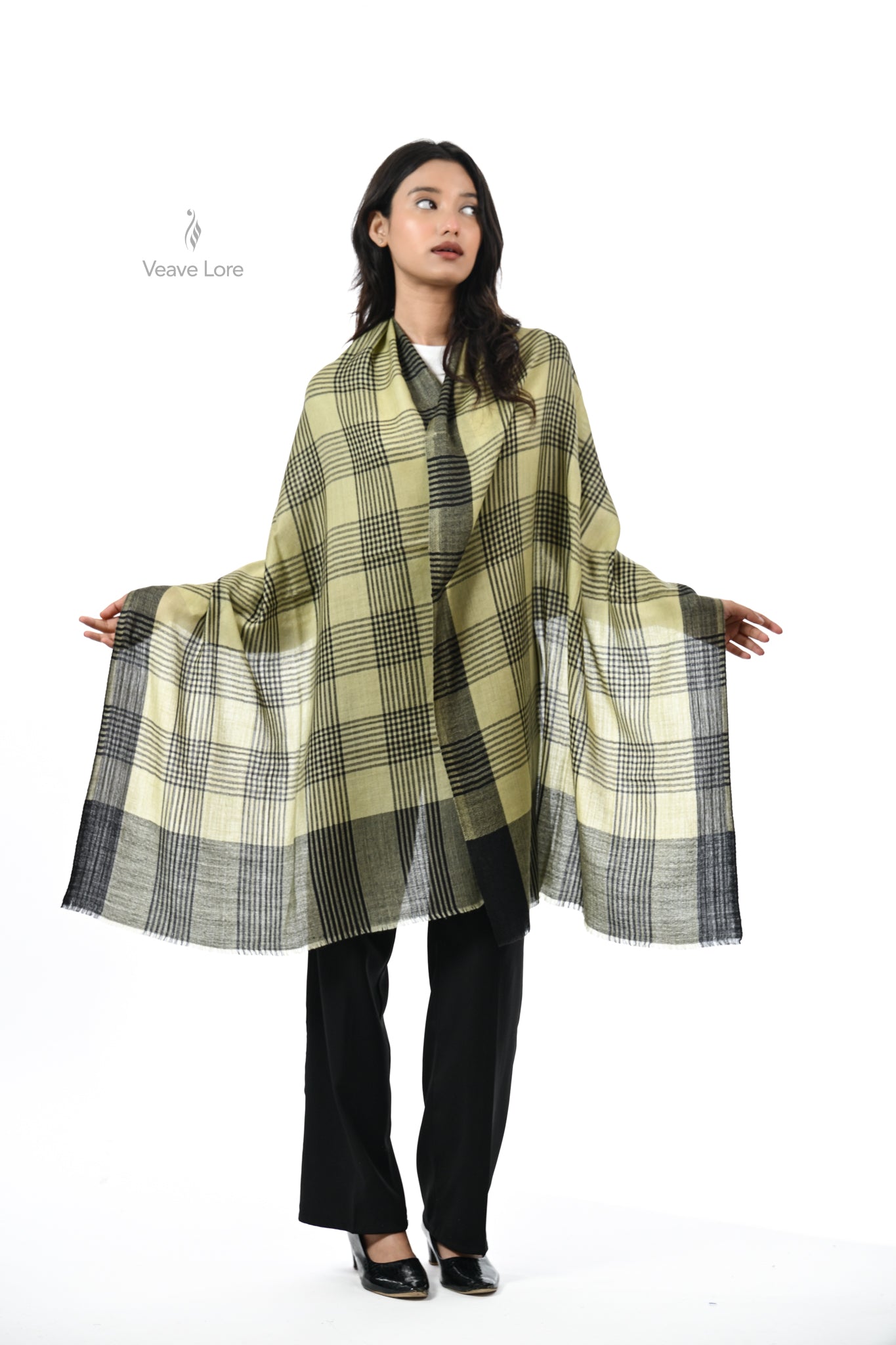 Khat-o-Naqsh Check & Stripe Stole