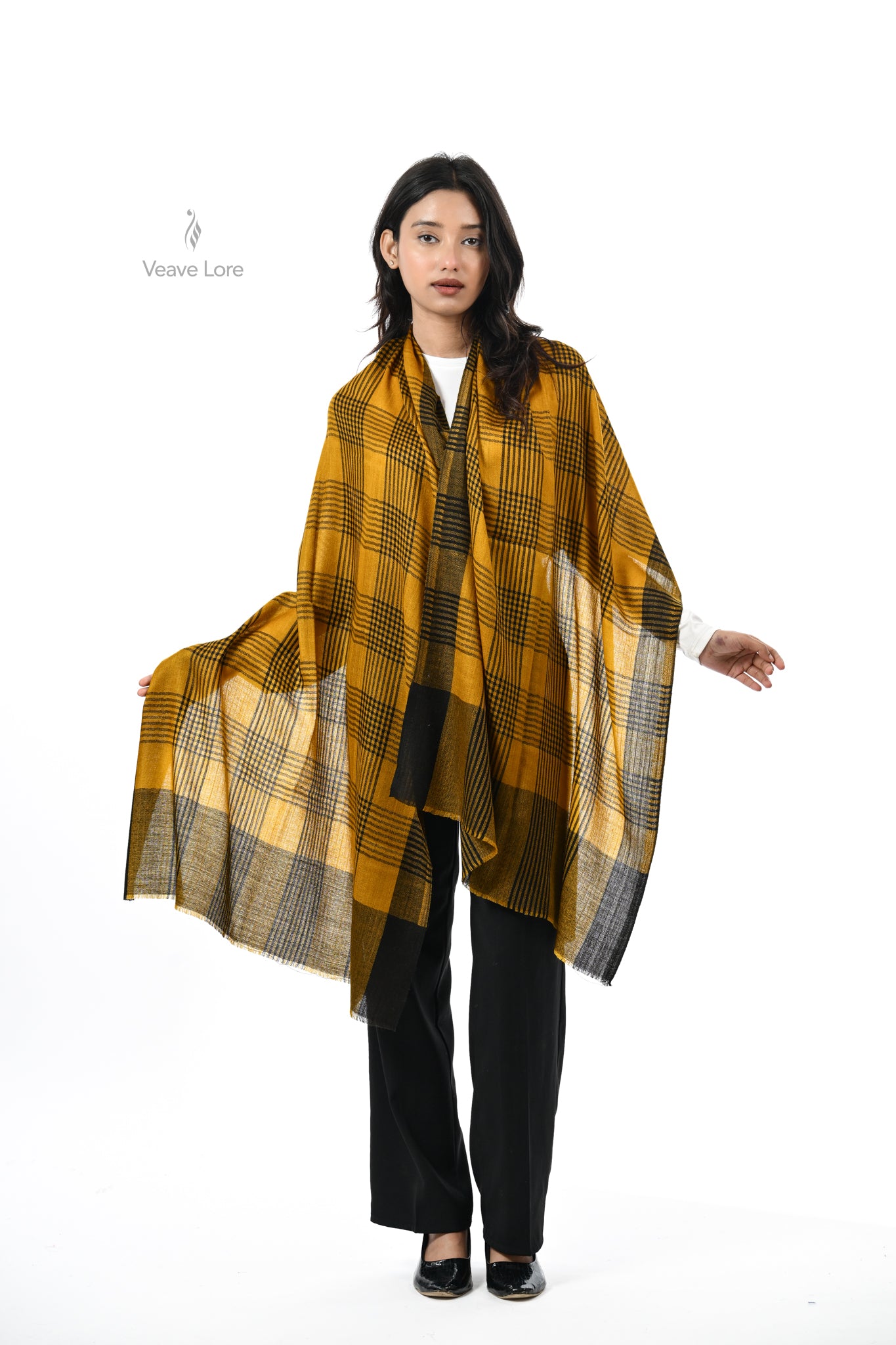 Khat-o-Naqsh Check & Stripe Stole