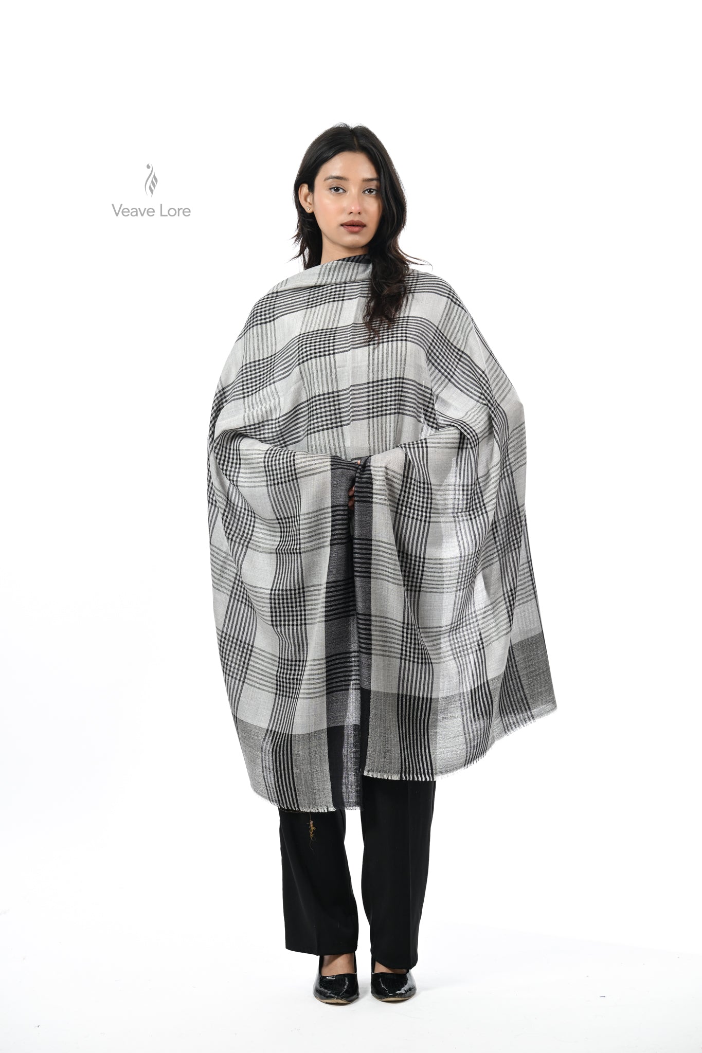 Khat-o-Naqsh Check & Stripe Stole