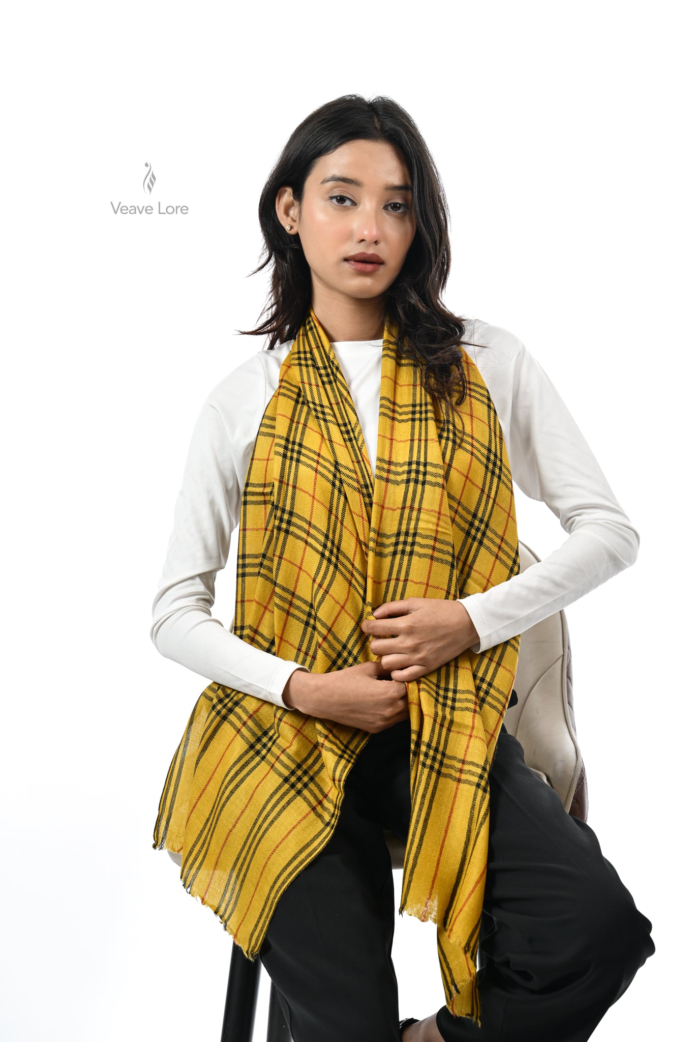 Zarqa Check Fine Wool Muffler