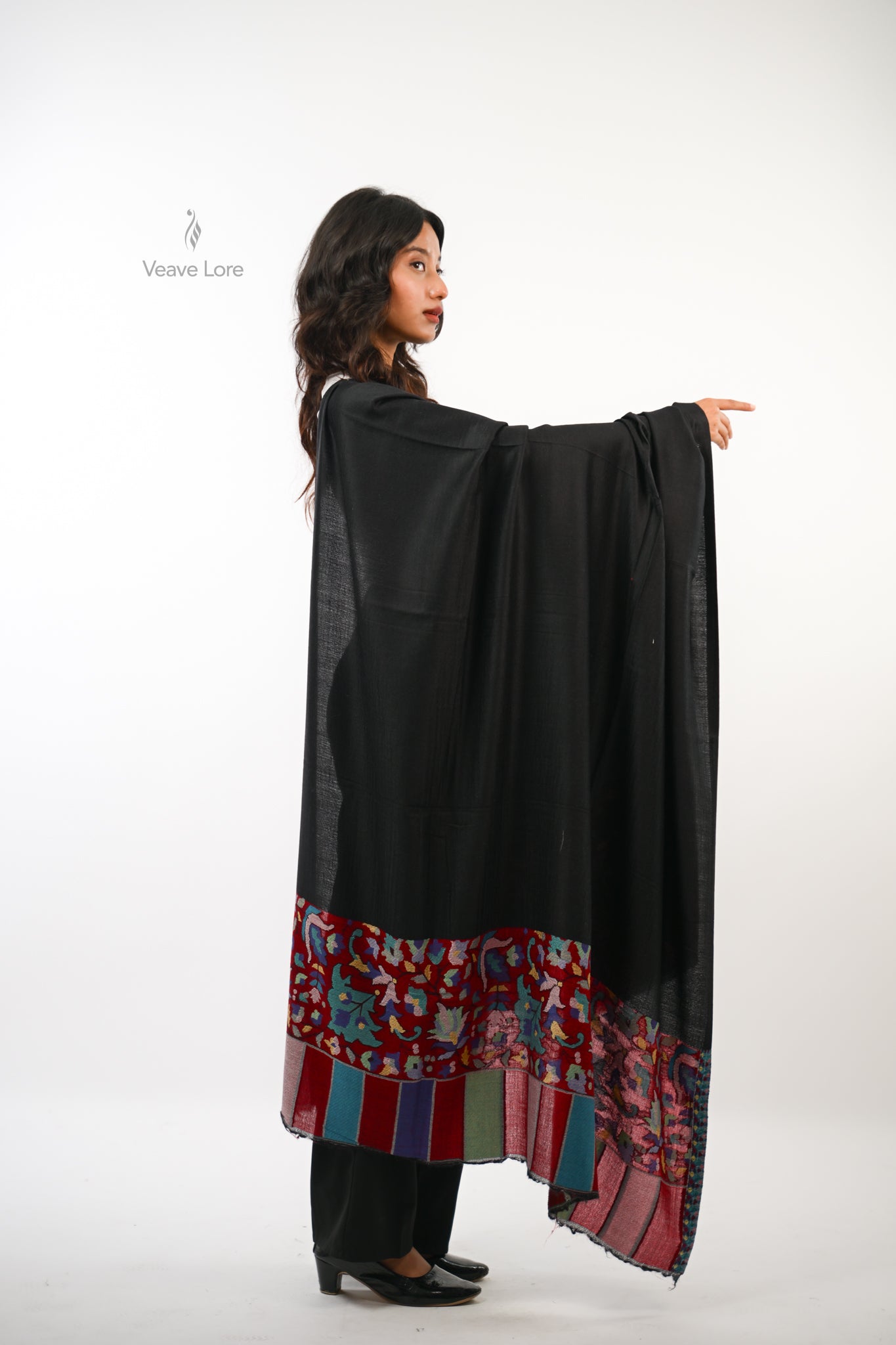 Sahra Kani Palledar Shawl