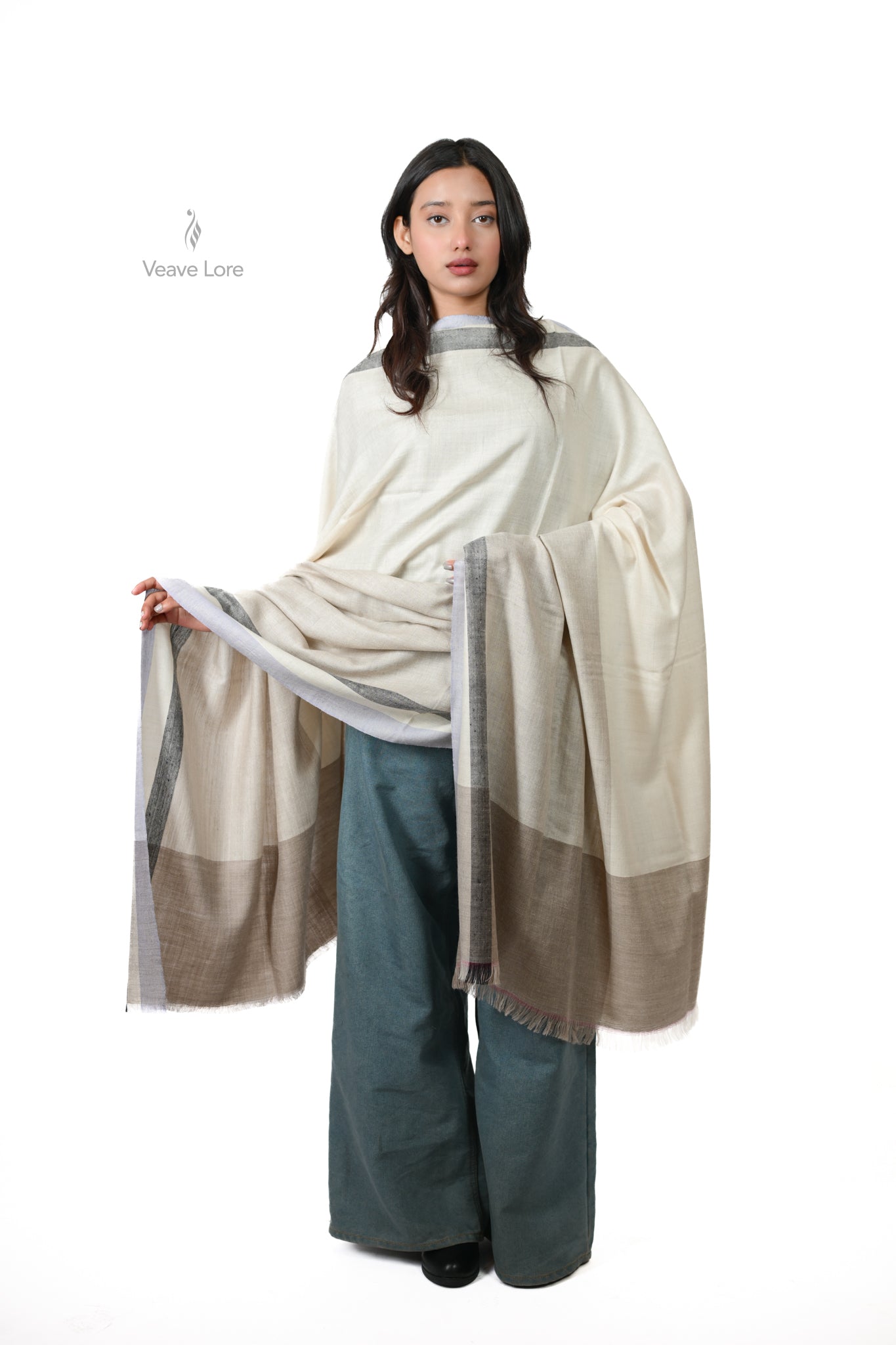 Safed-o-Khaak Pashmina Shawl