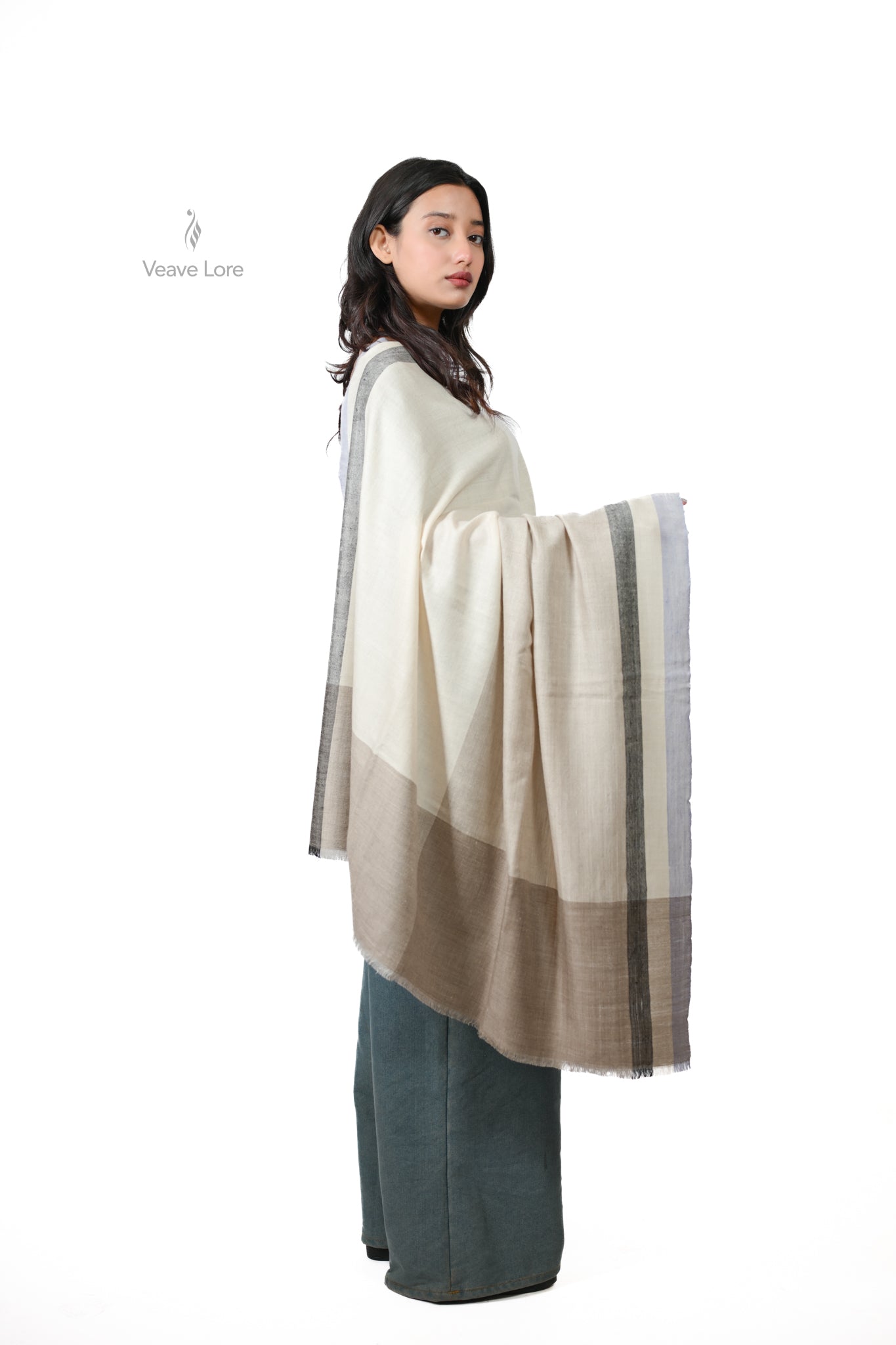 Safed-o-Khaak Pashmina Shawl