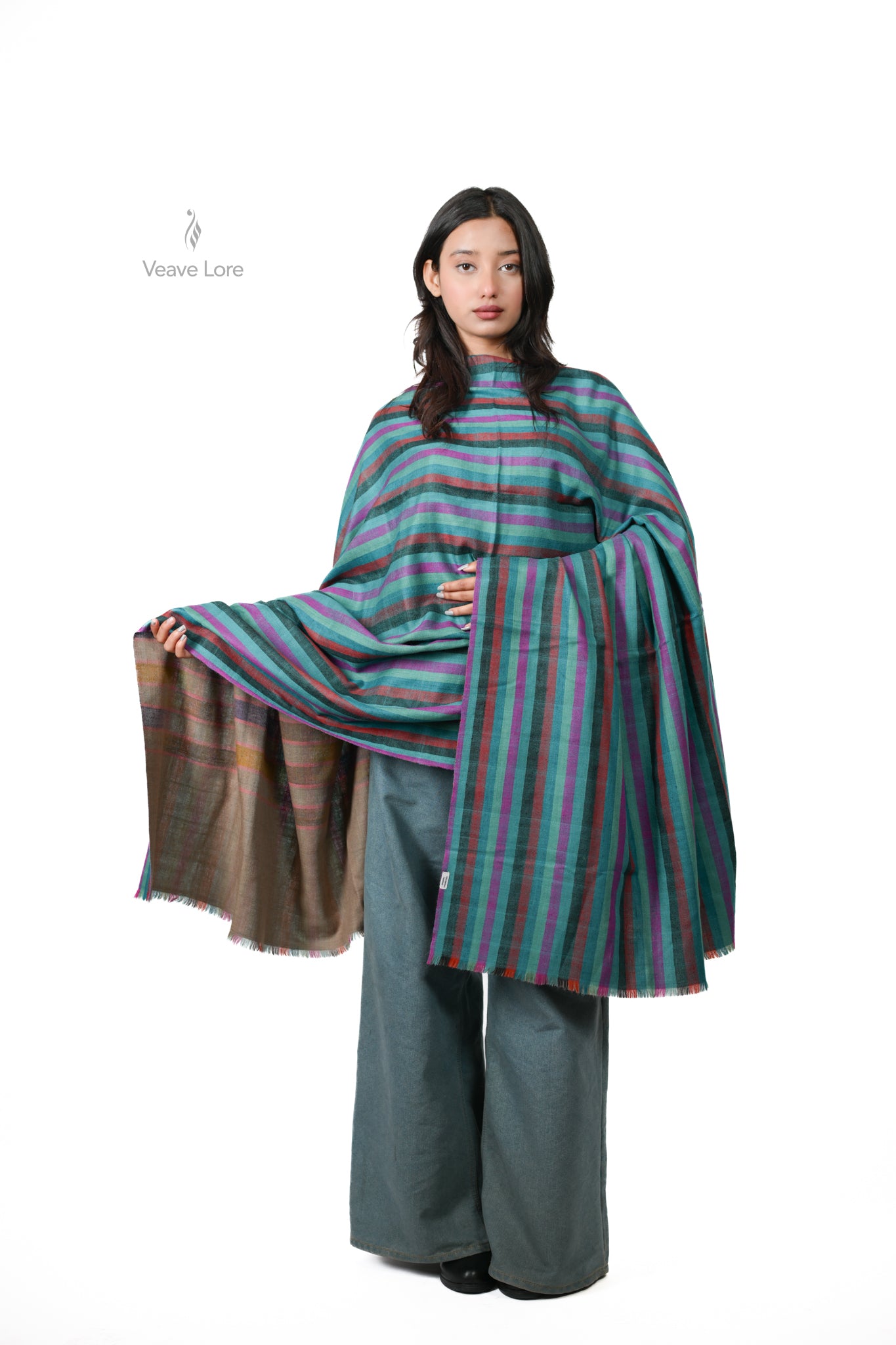 Do-Ri-Ki Rang-e-Kohsar Kashmiri Pashmina Shawl