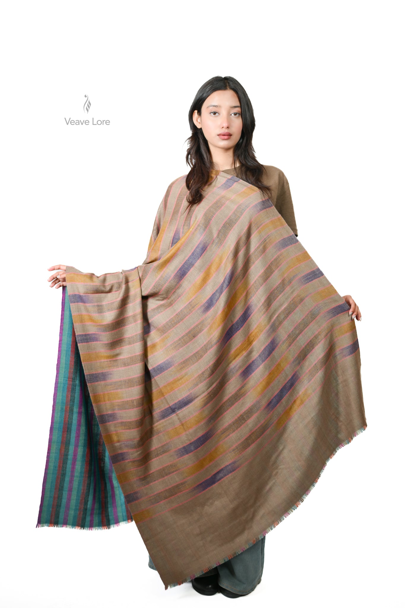 Do-Ri-Ki Rang-e-Kohsar Kashmiri Pashmina Shawl