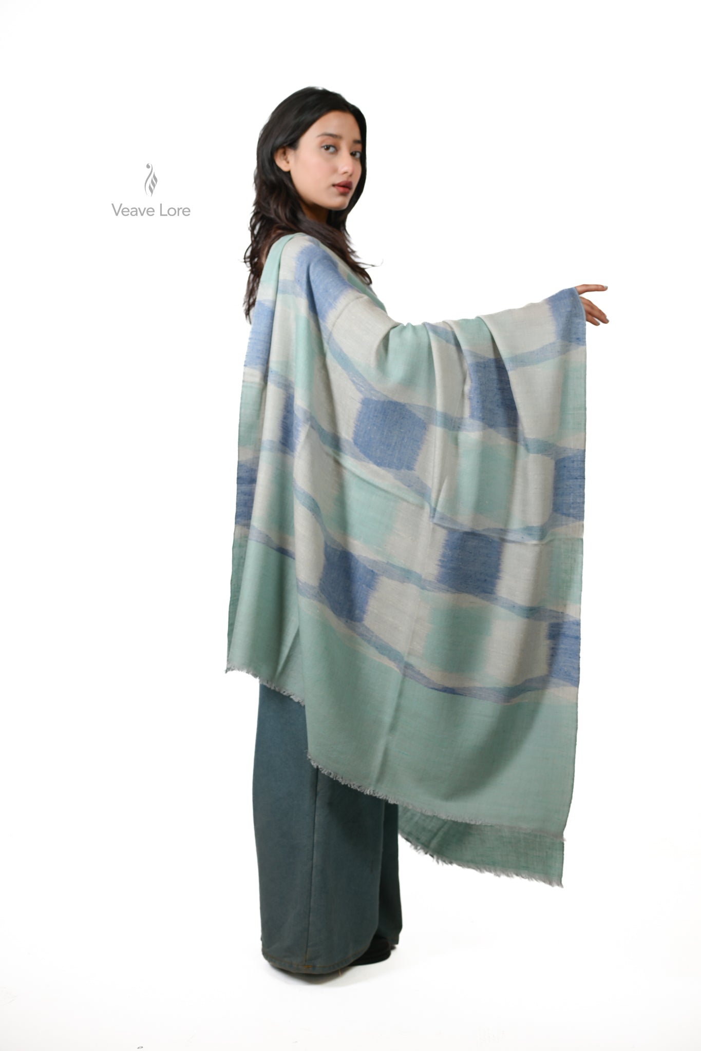 Sabz-o-Mauj Pashmina Shawl