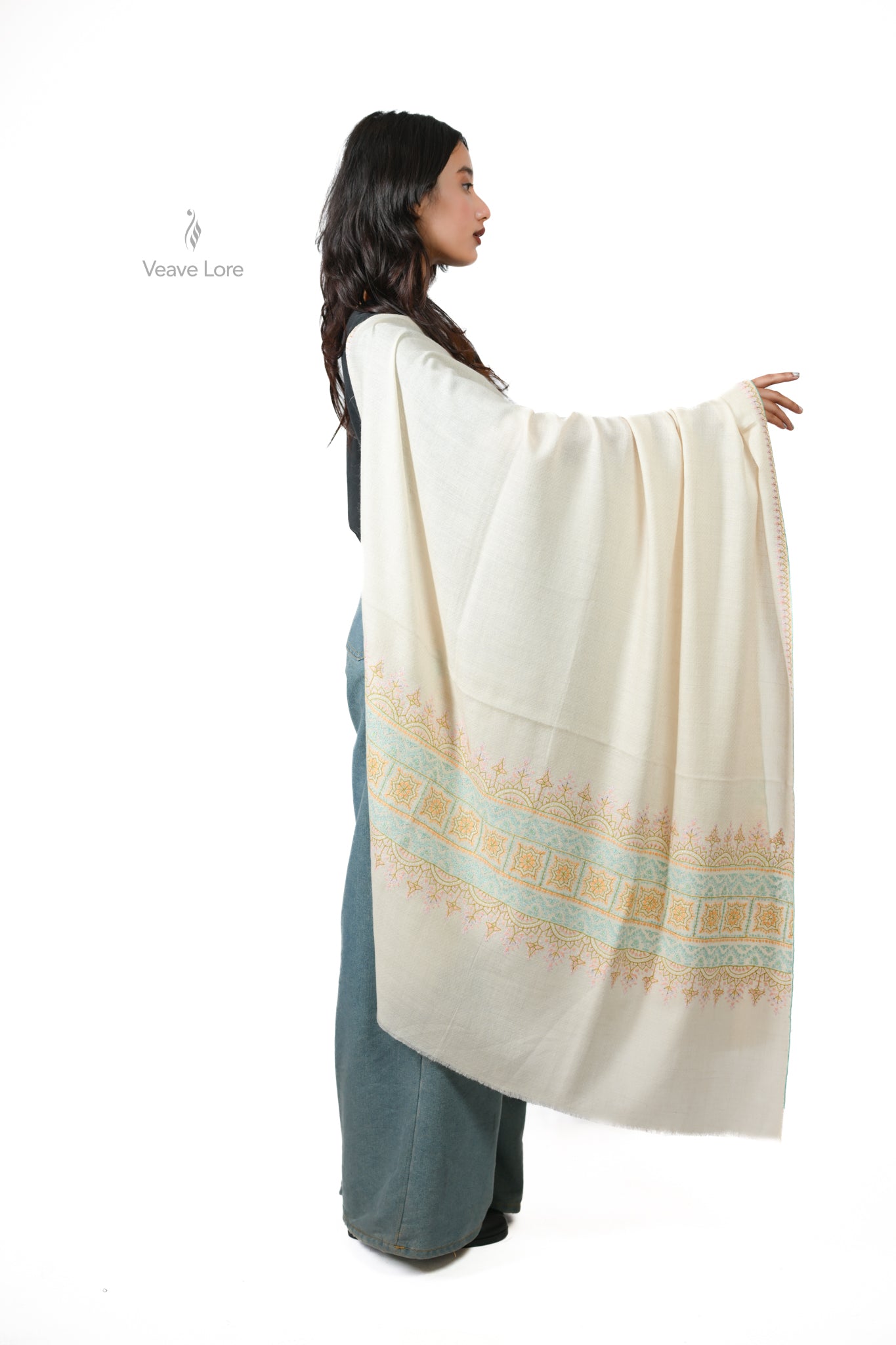 Sehr-e-Yasmeen Palledar Pashmina Shawl