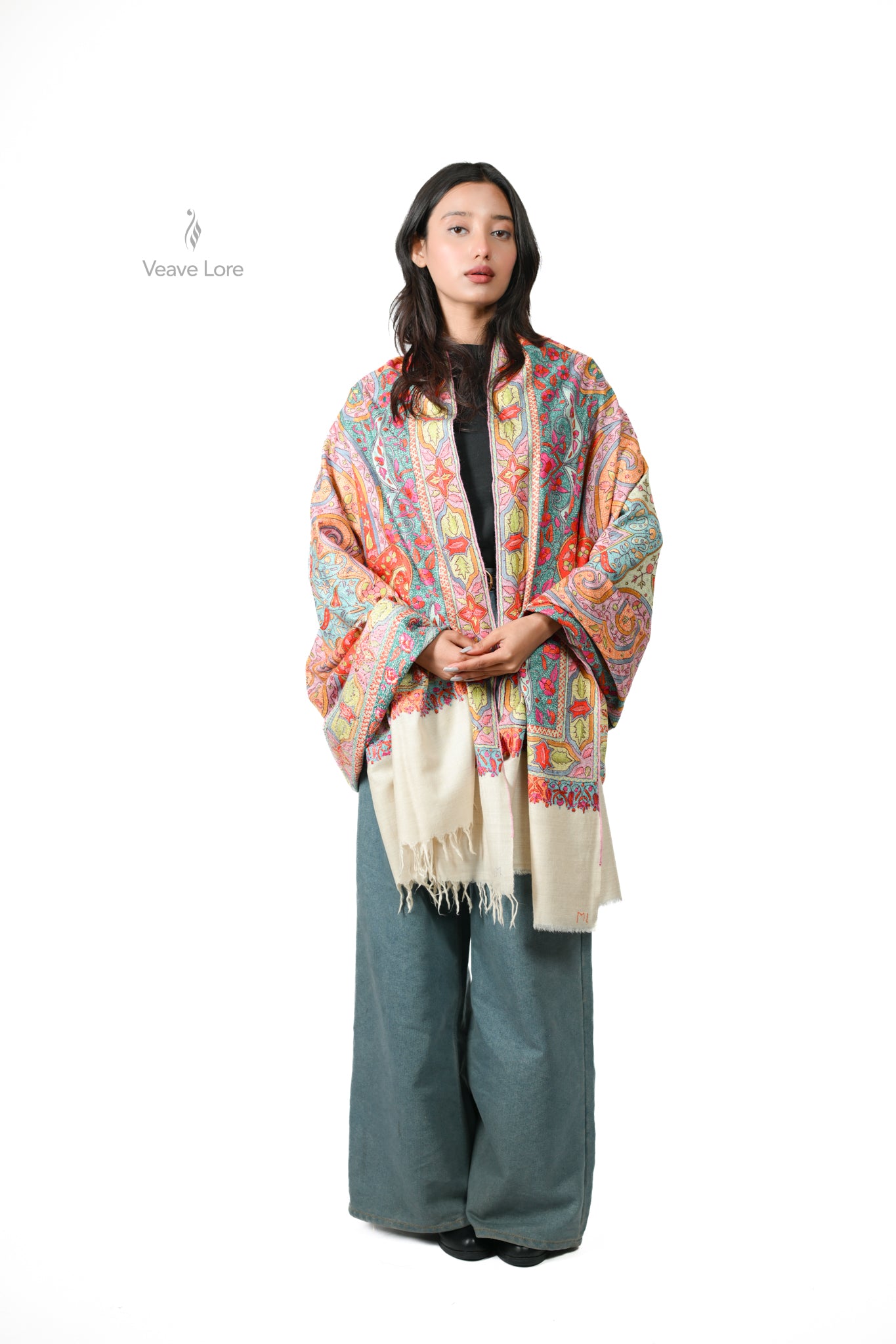 Nur Gulshan Hand Embroidered Sozni Jamawar Shawl