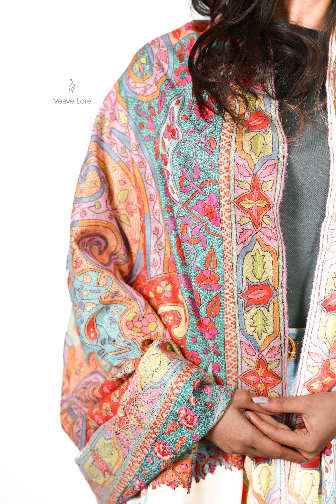 Nur Gulshan Hand Embroidered Sozni Jamawar Shawl