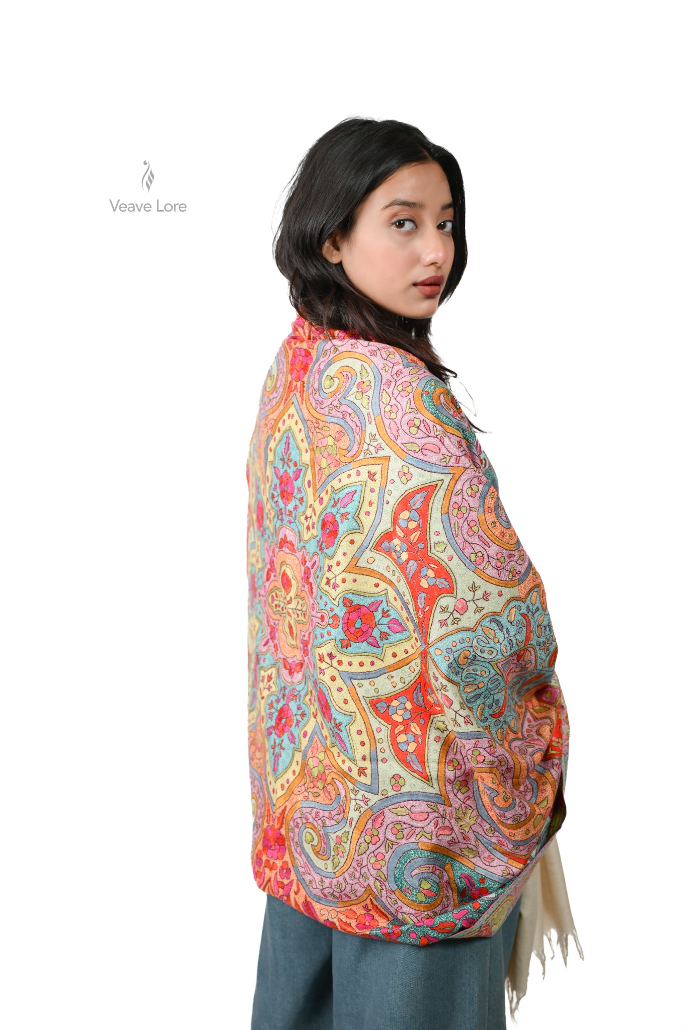 Nur Gulshan Hand Embroidered Sozni Jamawar Shawl