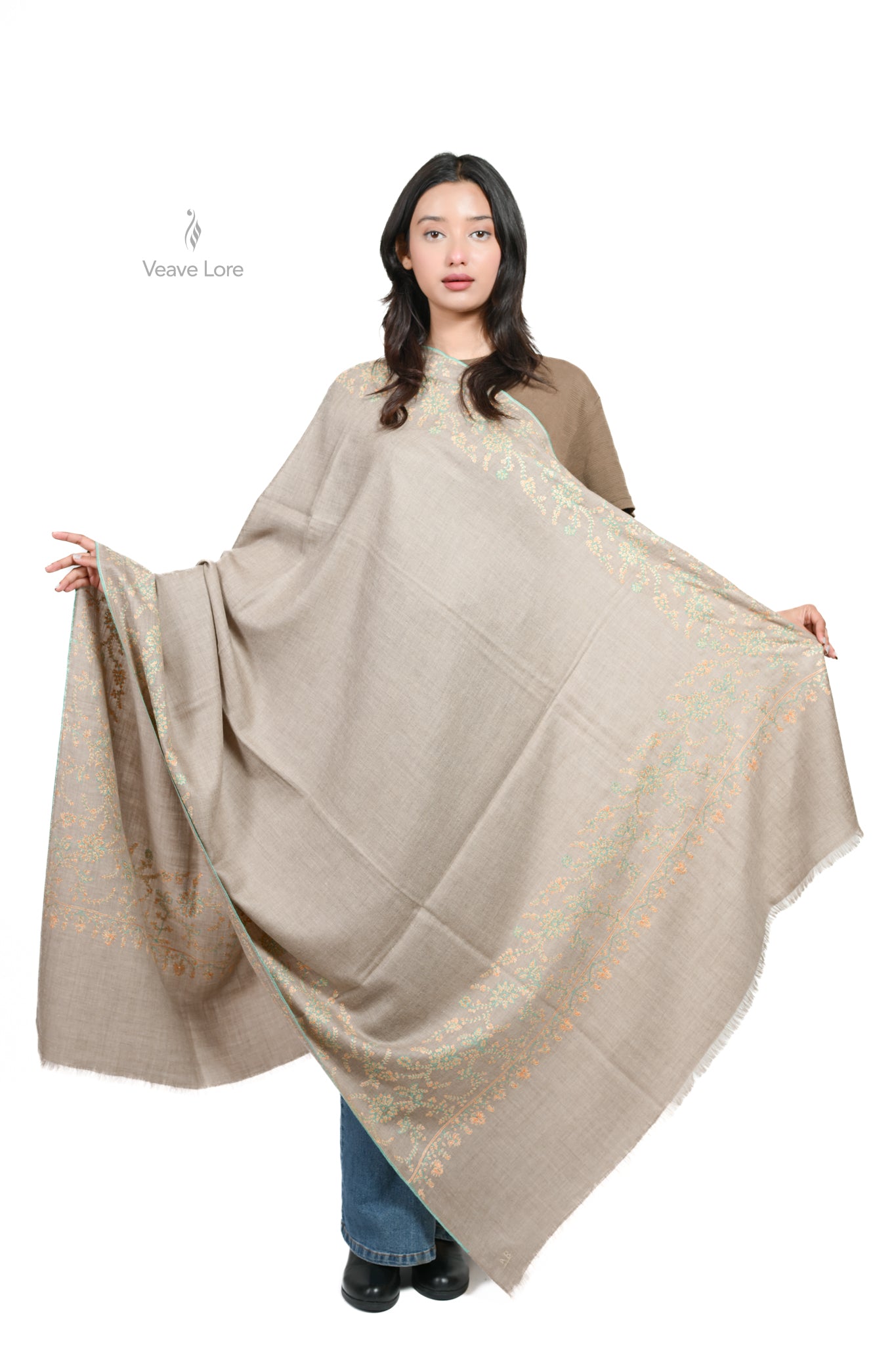 Bostan-e-Naazuk Pashmina Shawl