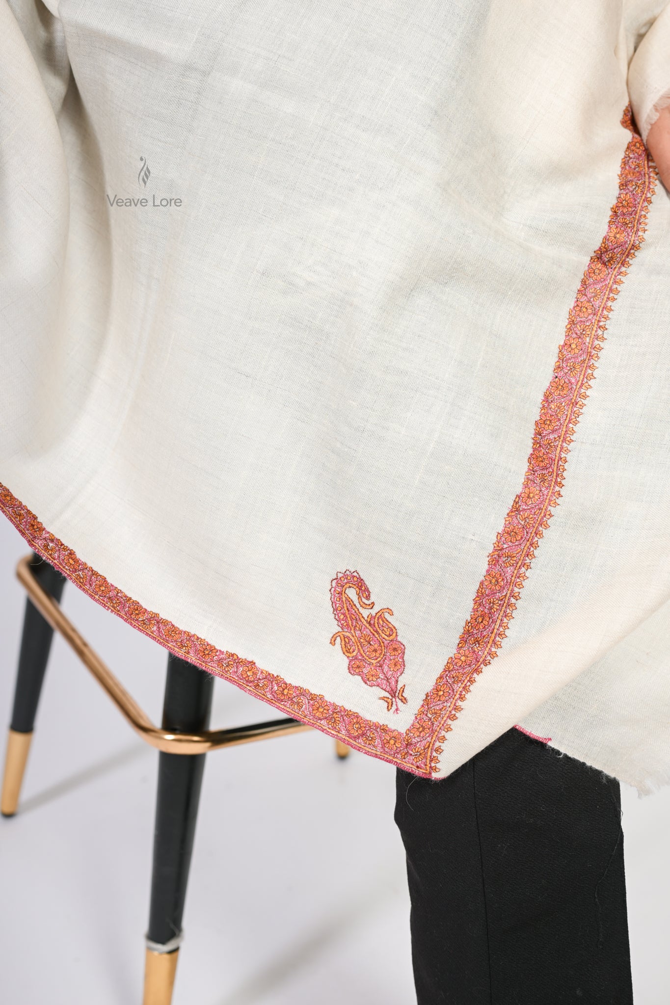 Bisat-e-Phool Pashmina Shawl