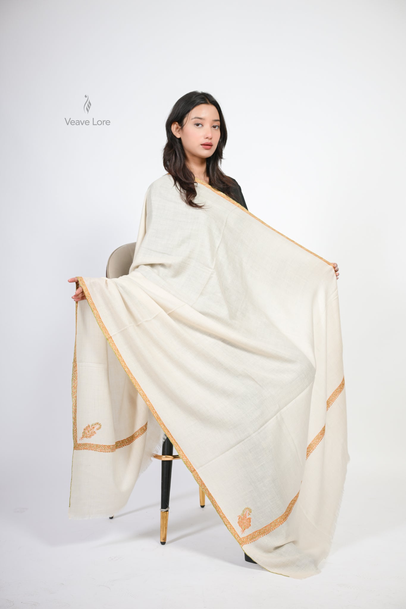 Nazm-e-Buta Pashmina Shawl