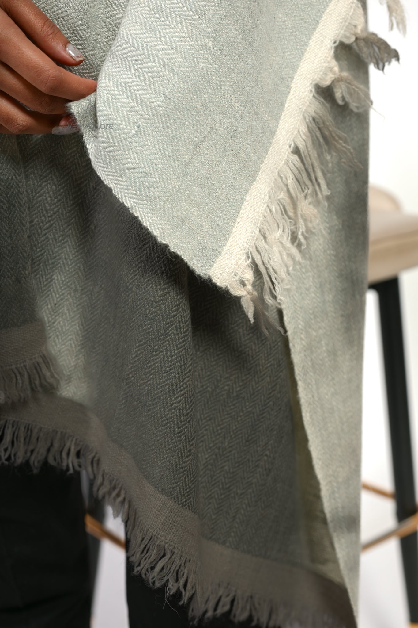 Sile-e-Zamin Pashmina Heavyweight Stole