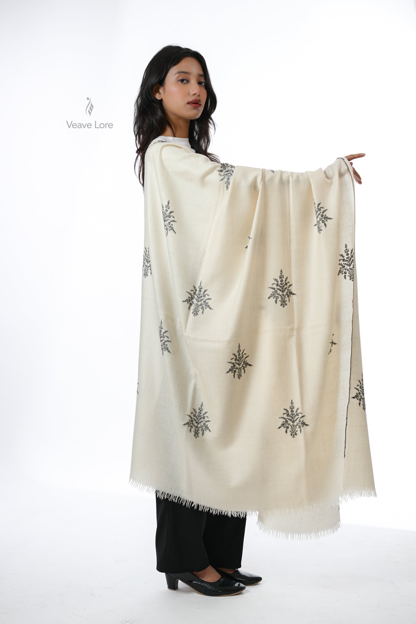 The Saya Pashmina Shawl