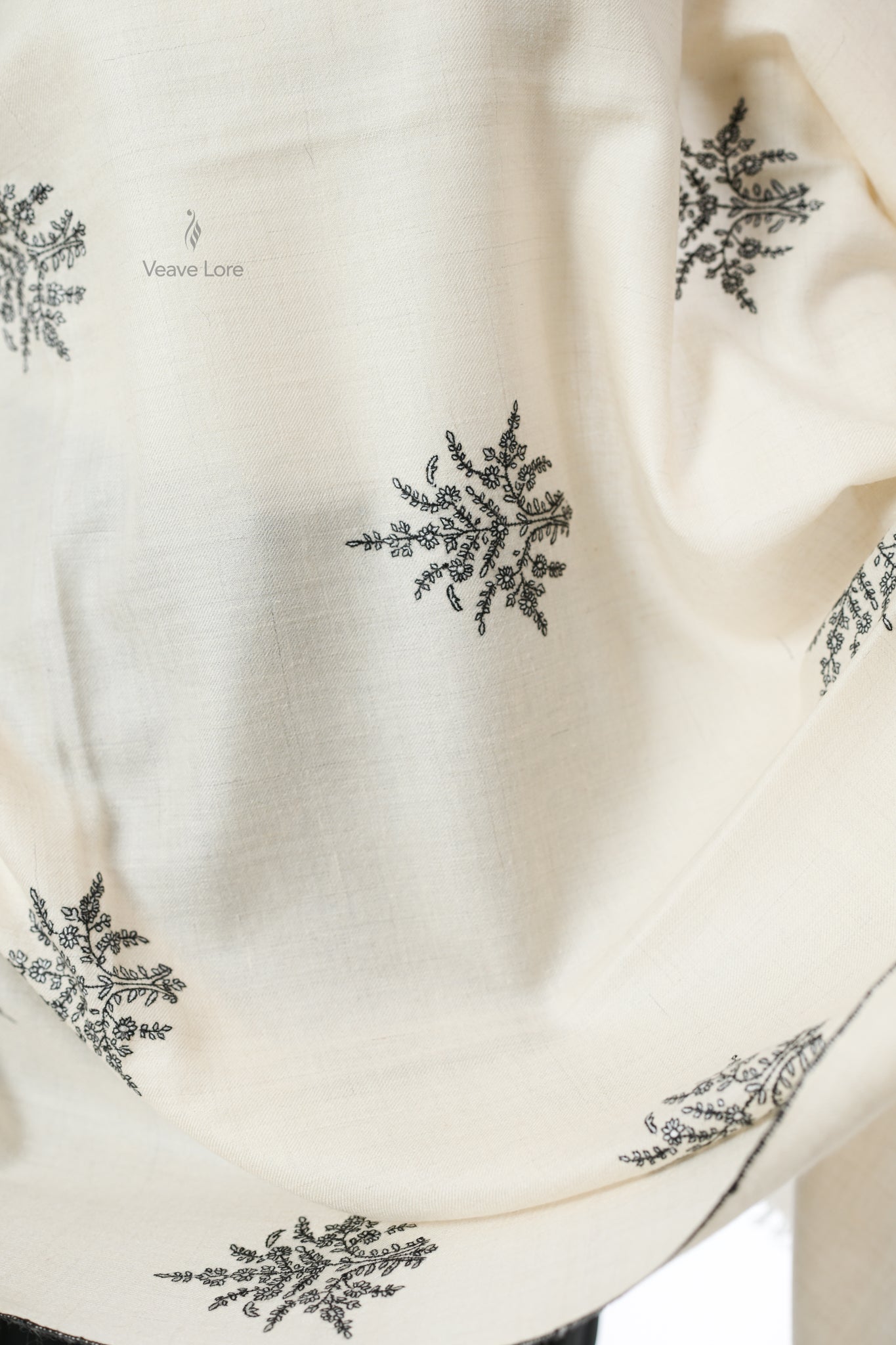 The Saya Pashmina Shawl