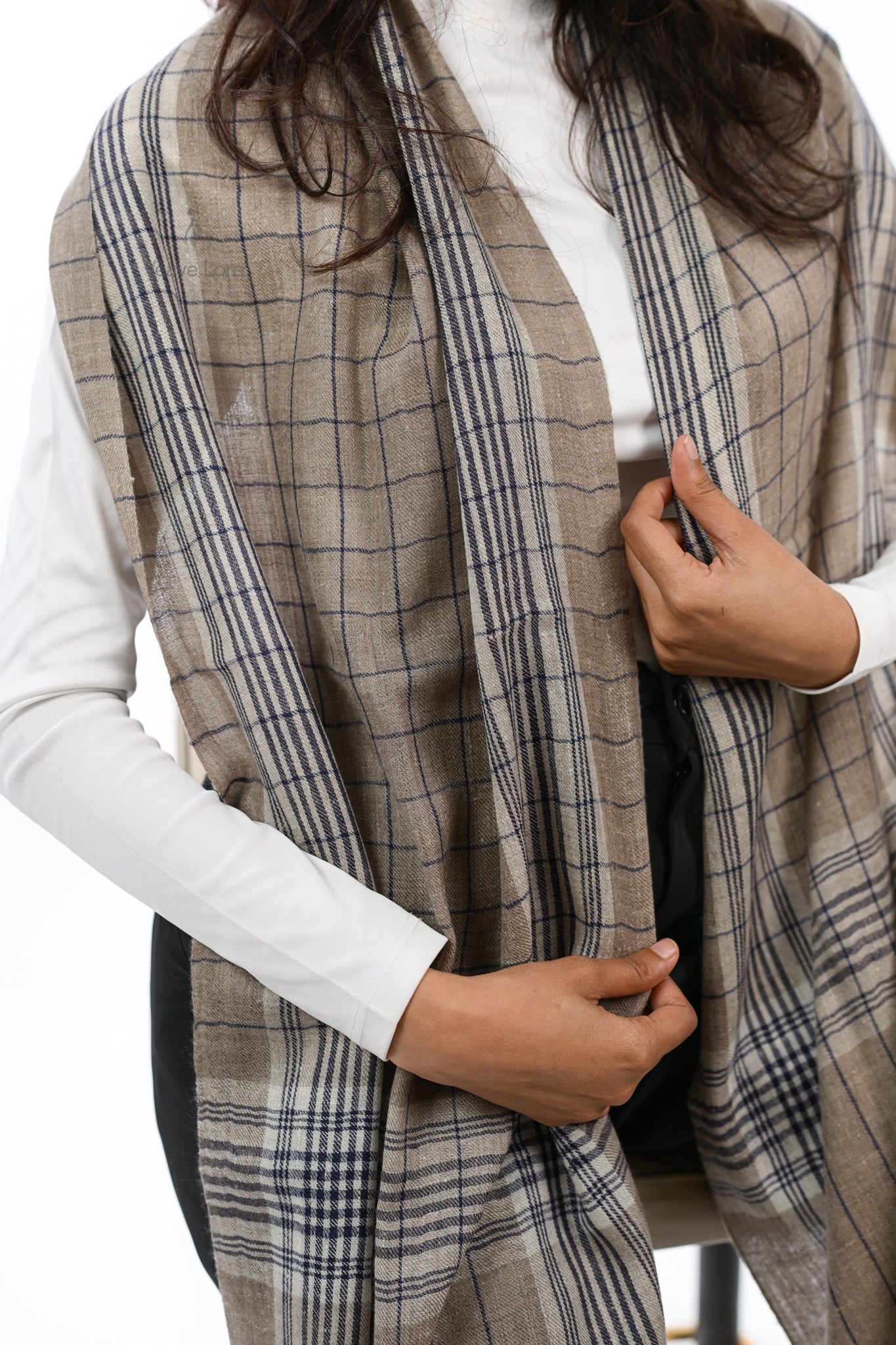Midnight Check (Chaukhan-e-Shab) Pashmina Muffler
