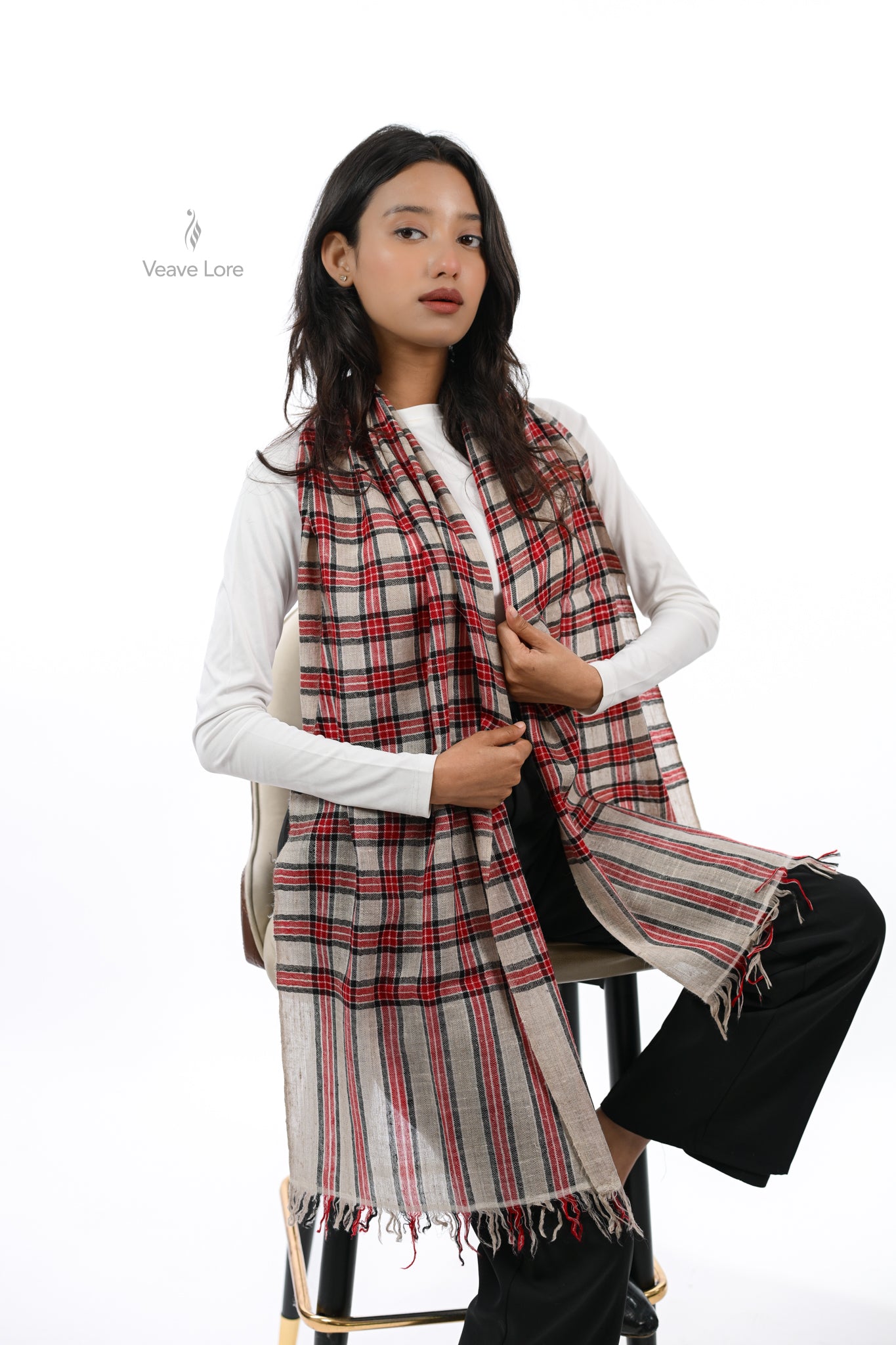 Crimson Lattice (Chaukhan-e-Laal) Pashmina Muffler