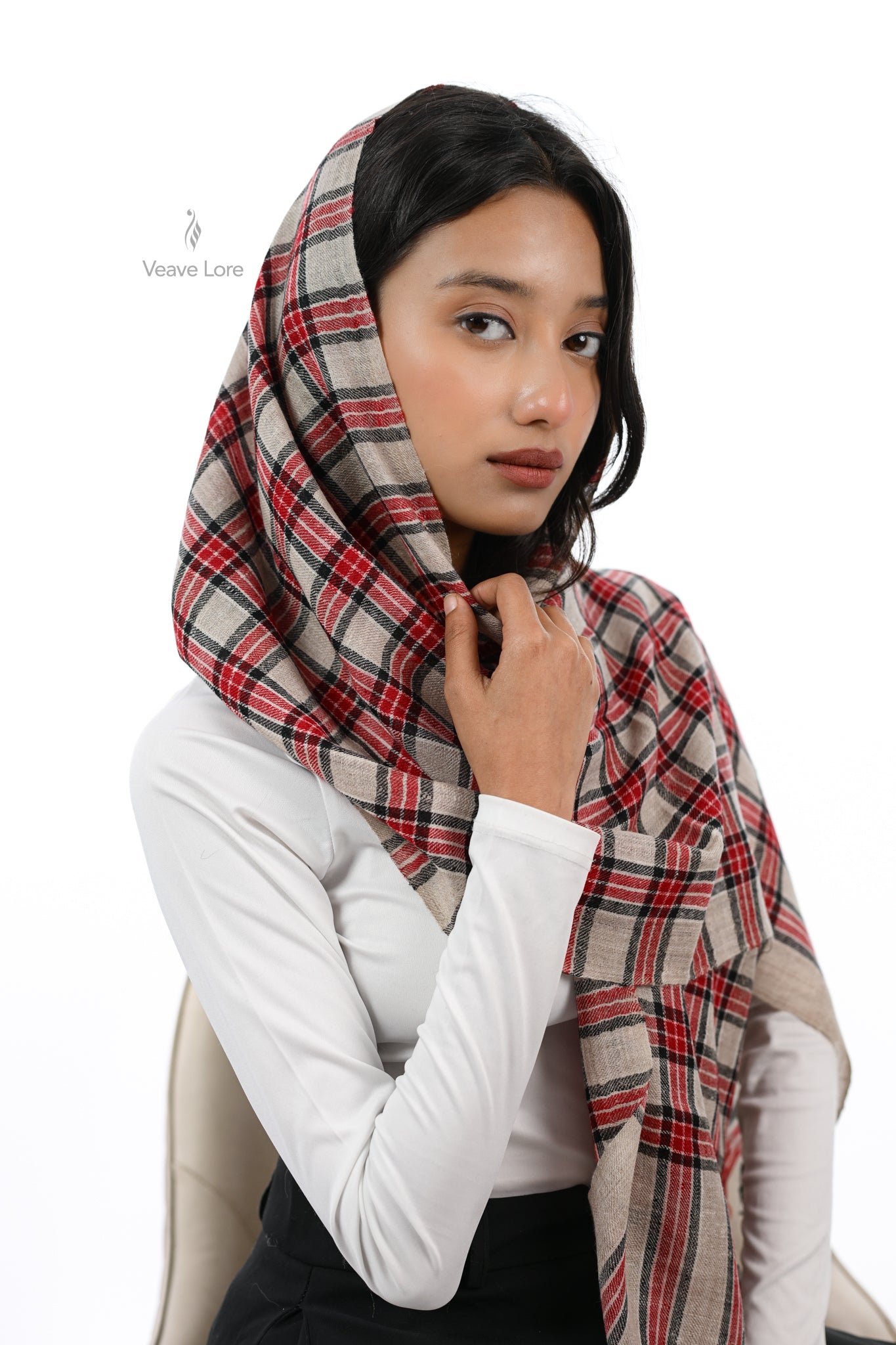 Crimson Lattice (Chaukhan-e-Laal) Pashmina Muffler