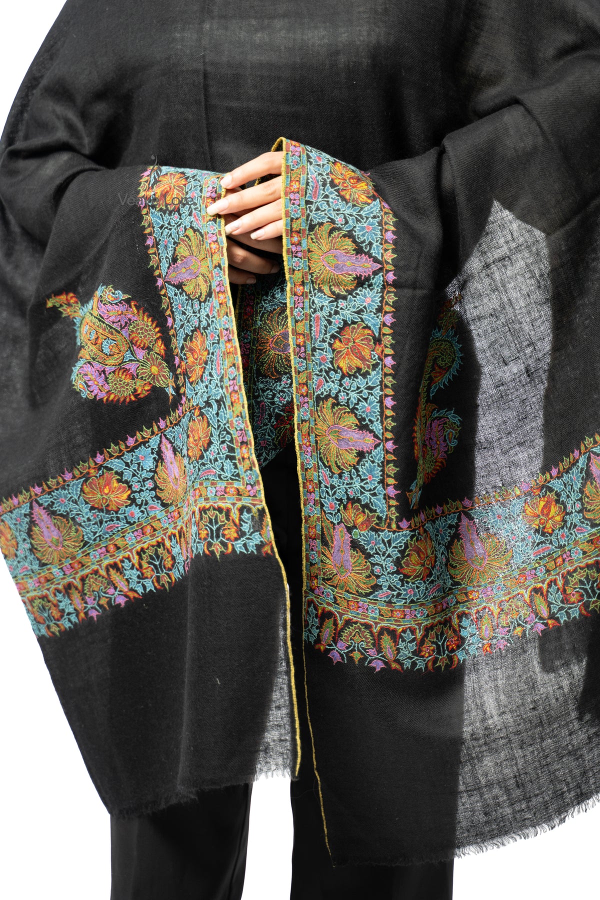 Jet Garland Pashmina Stole