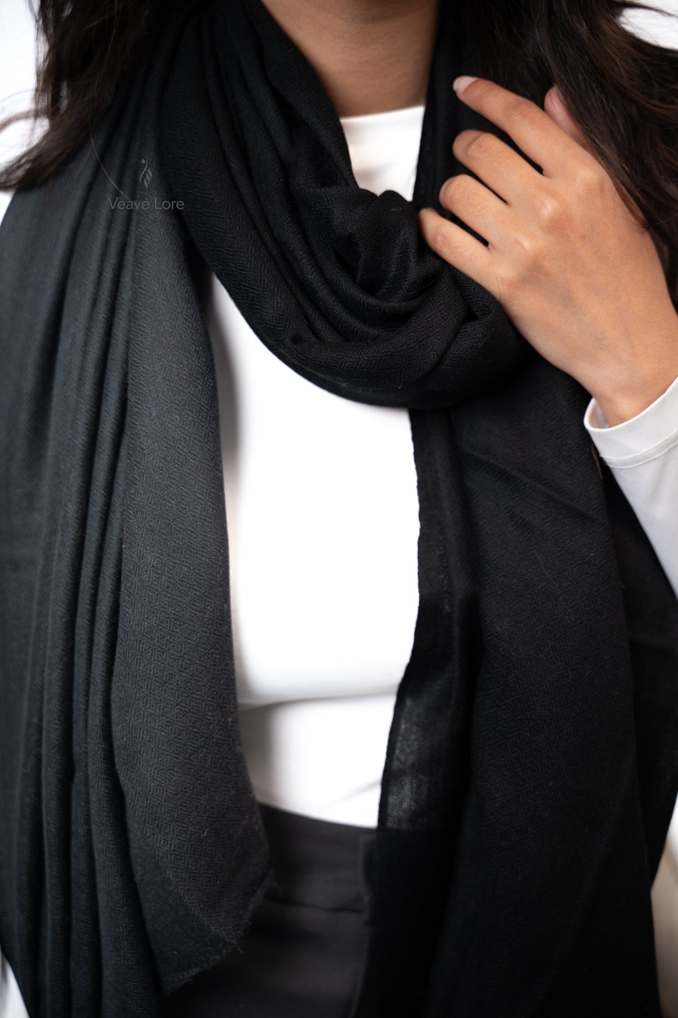 Kohl Onyx Fine Wool Shawl