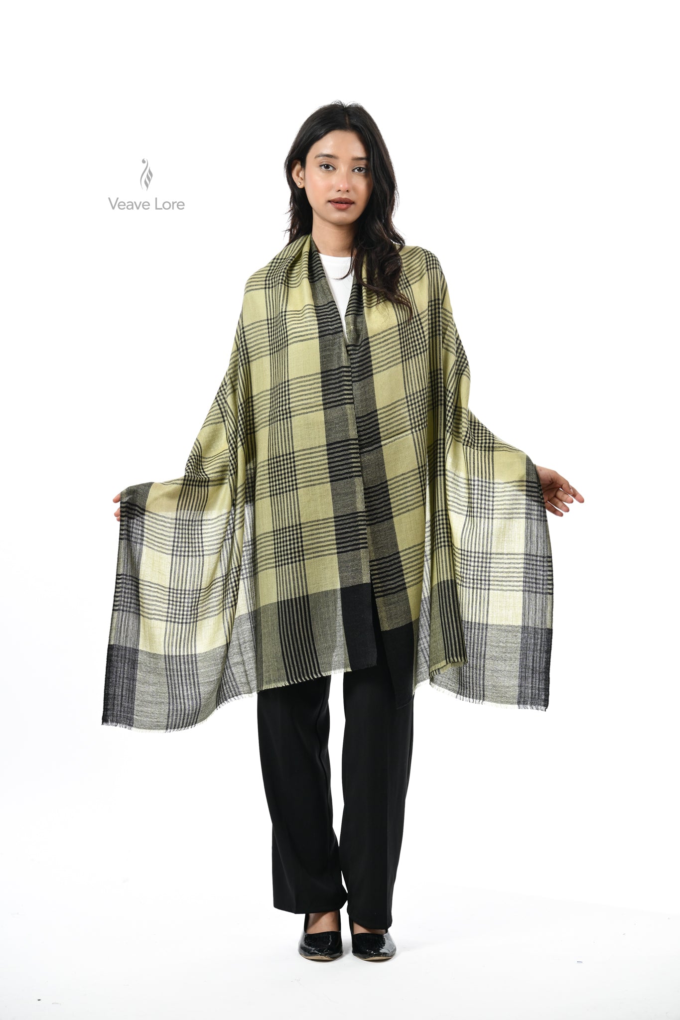 Khat-o-Naqsh Check & Stripe Stole