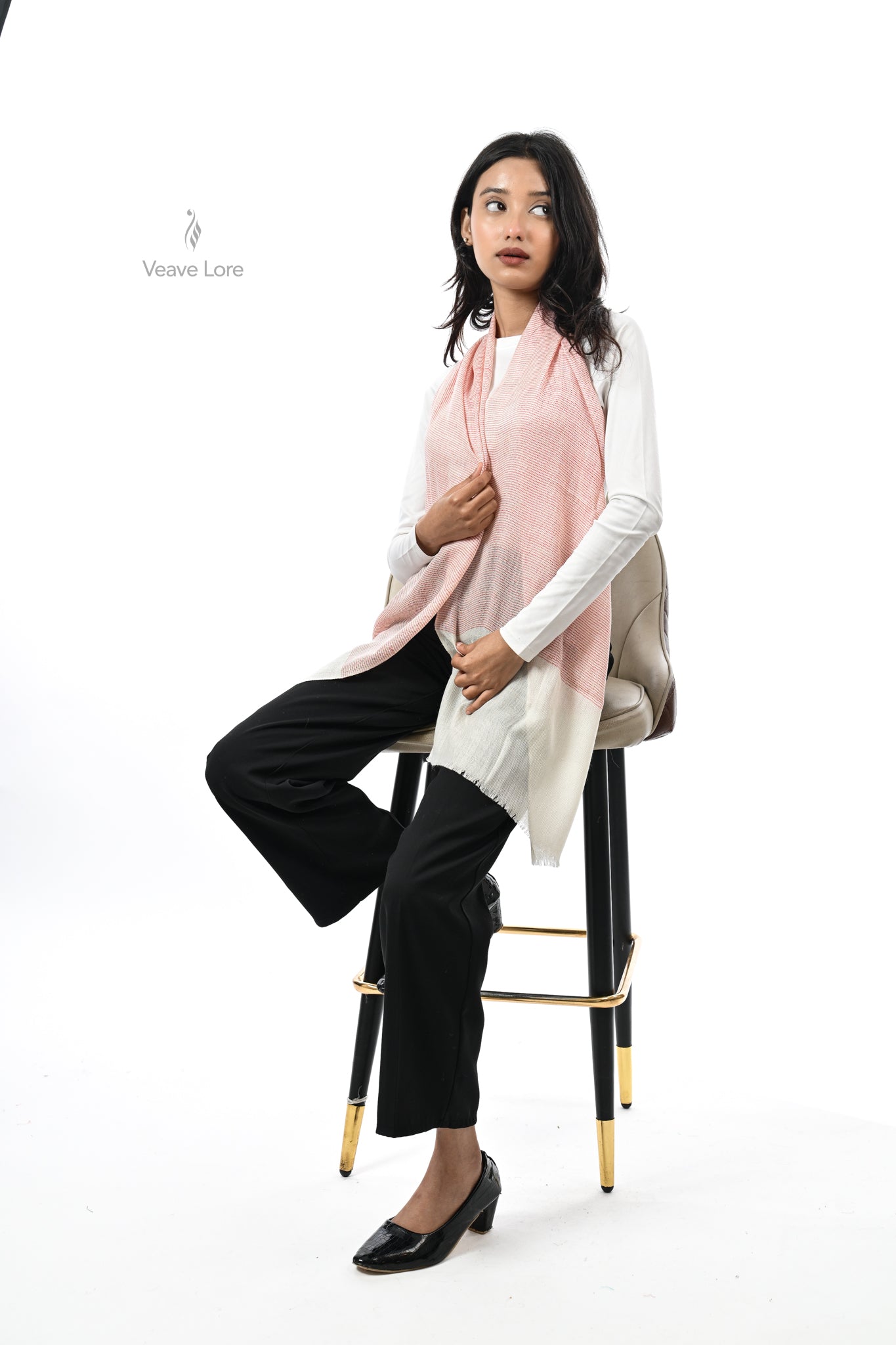 Sahar-e-Gul Fine Wool Muffler