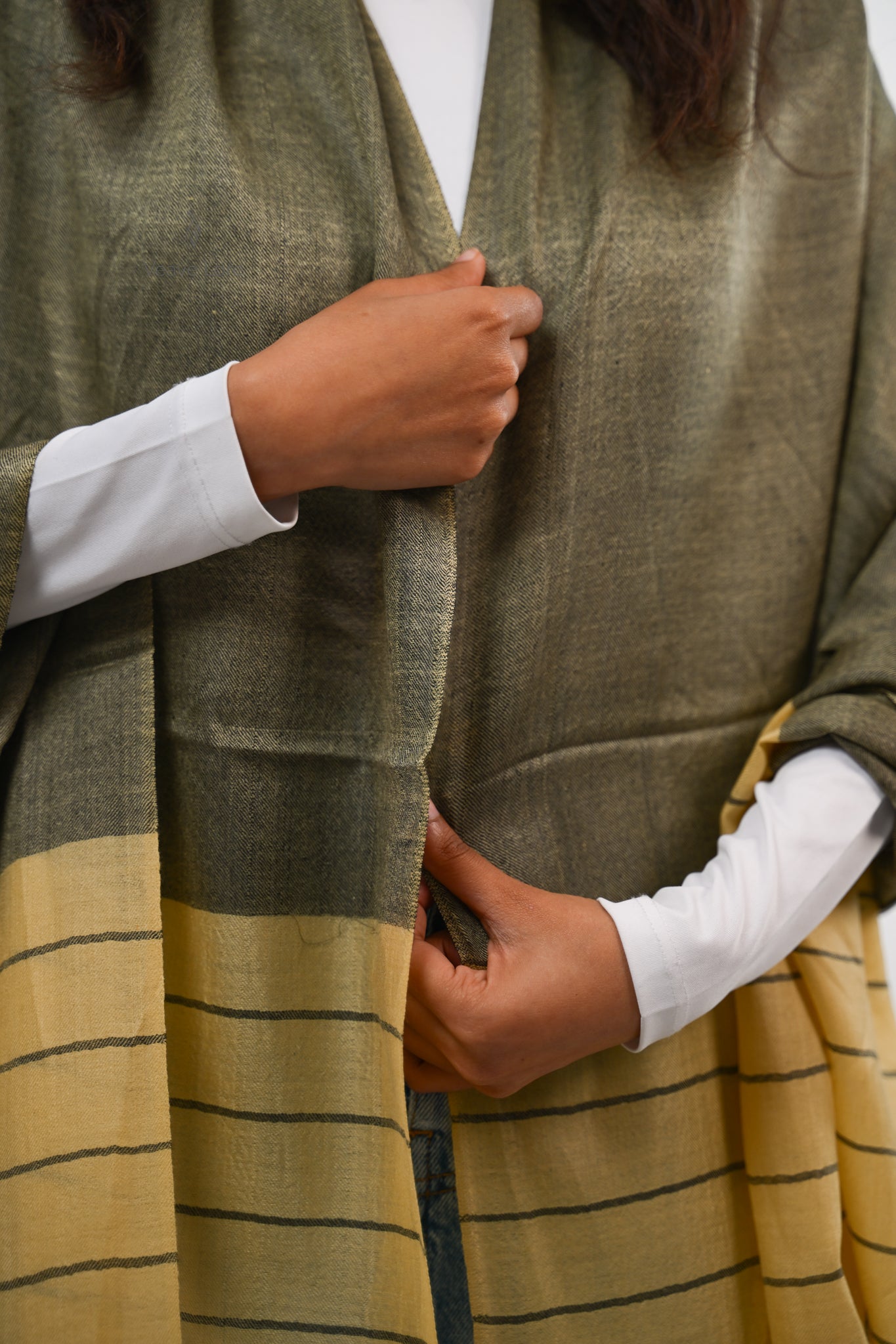 Check Fine Wool Stole — The Woven Grid