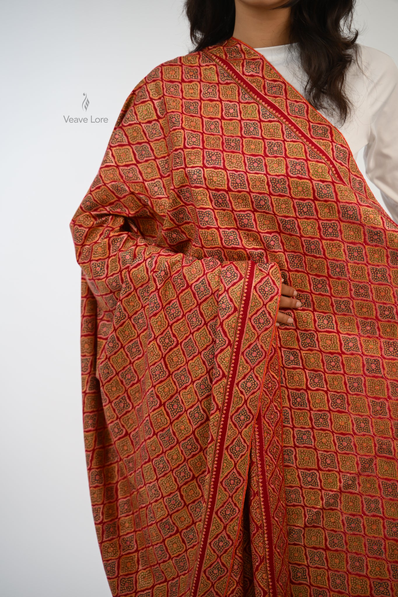 Firdaus Crimson Hand Embroidered Sozni Jamawar Shawl