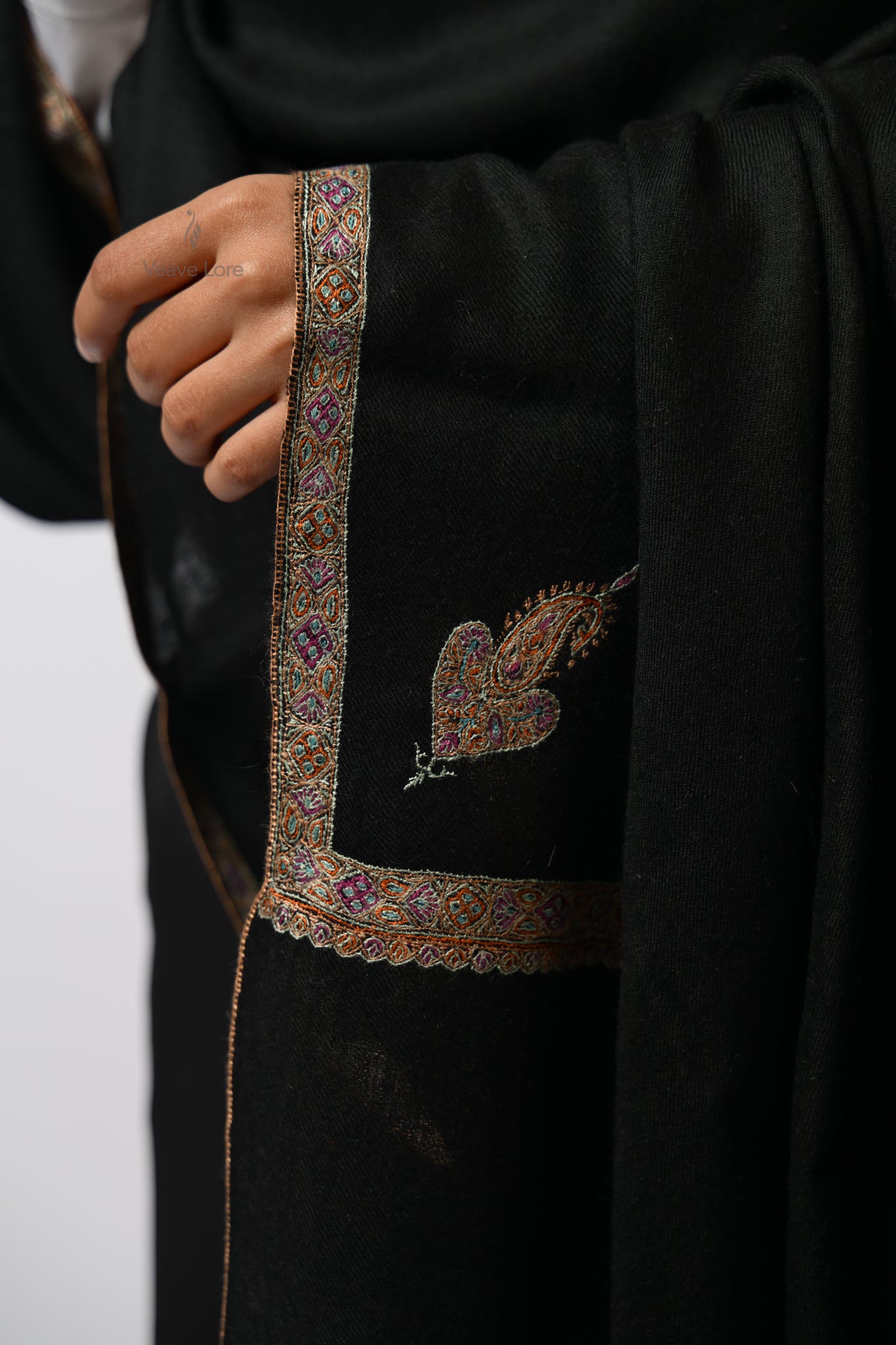 Yalda Obsidian Oversized Pashmina Shawl