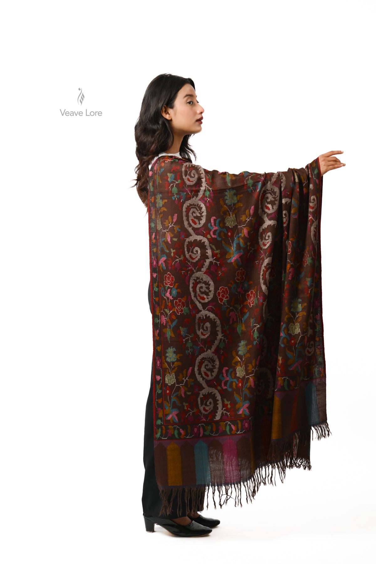 The Rose Scroll Kani Pashmina Shawl