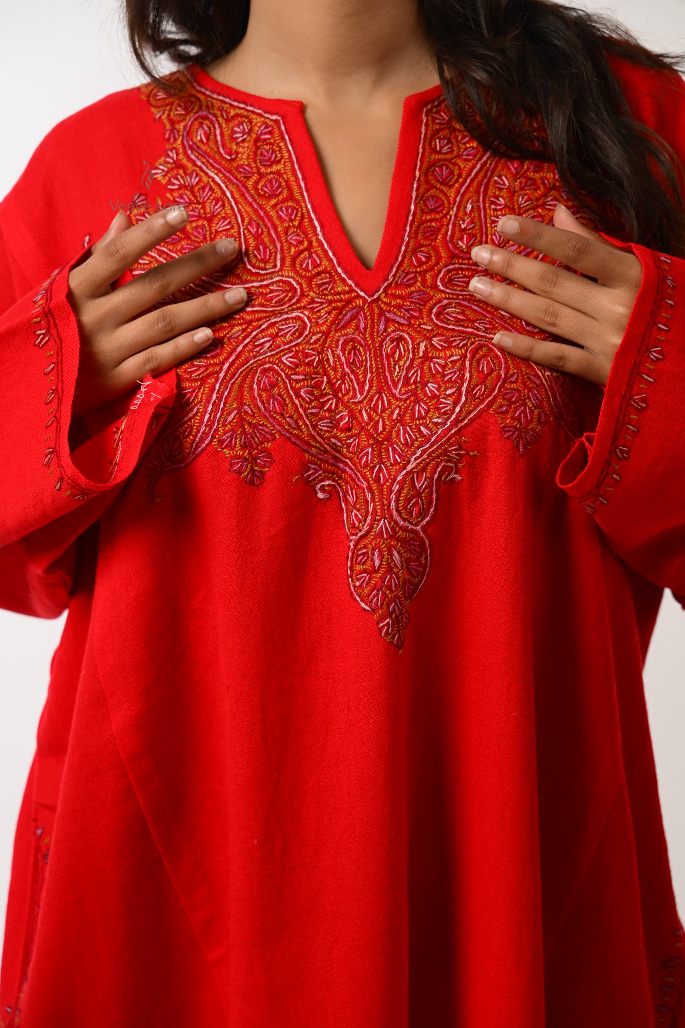 Laal Flora Pheran
