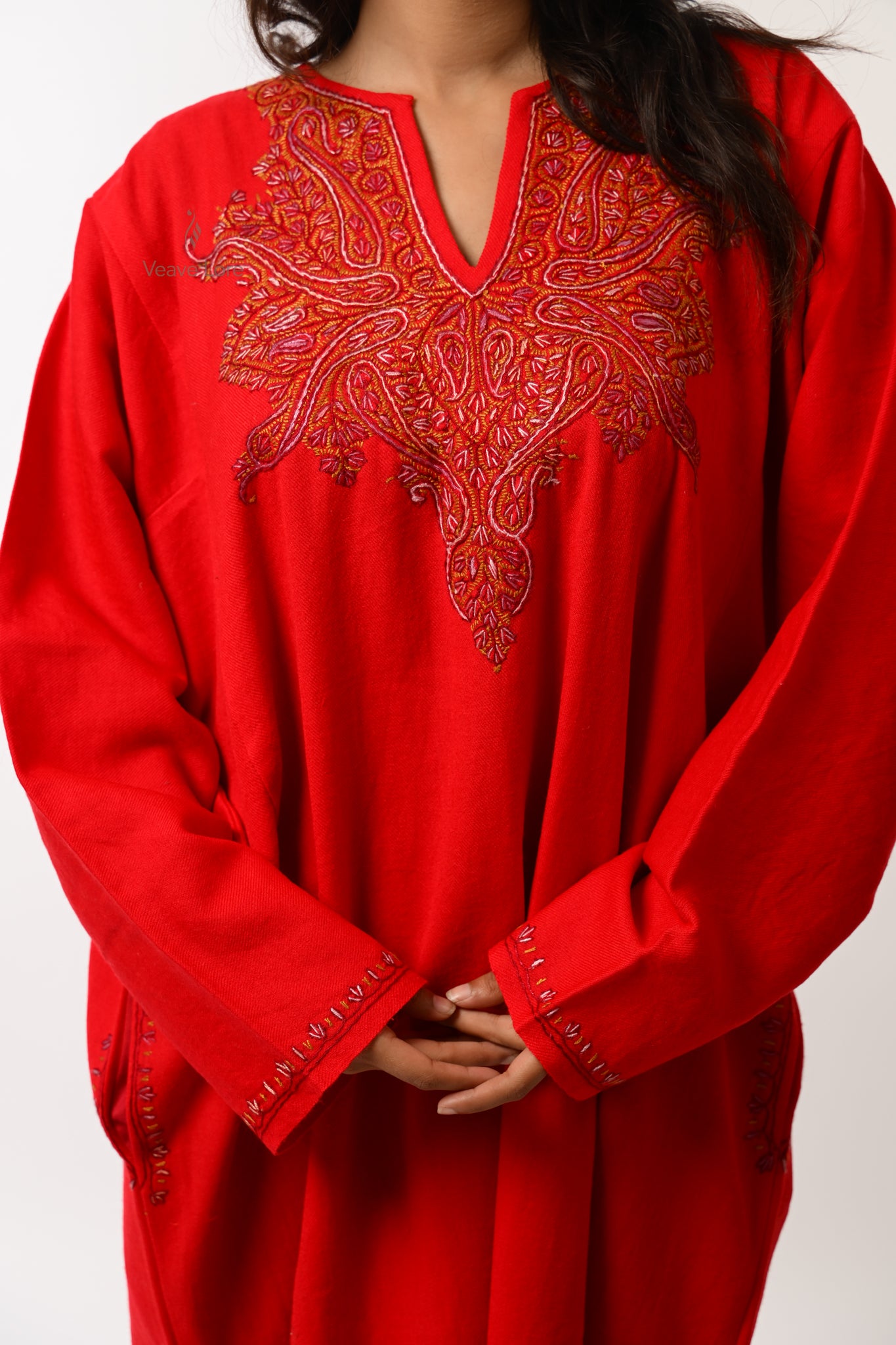 Laal Flora Pheran
